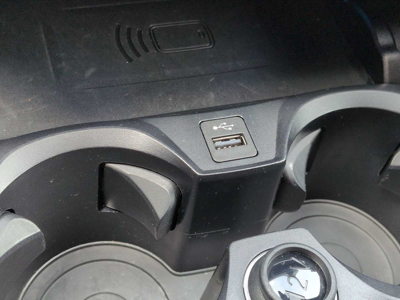 Thumbnail: 2023 BMW i4 - 33