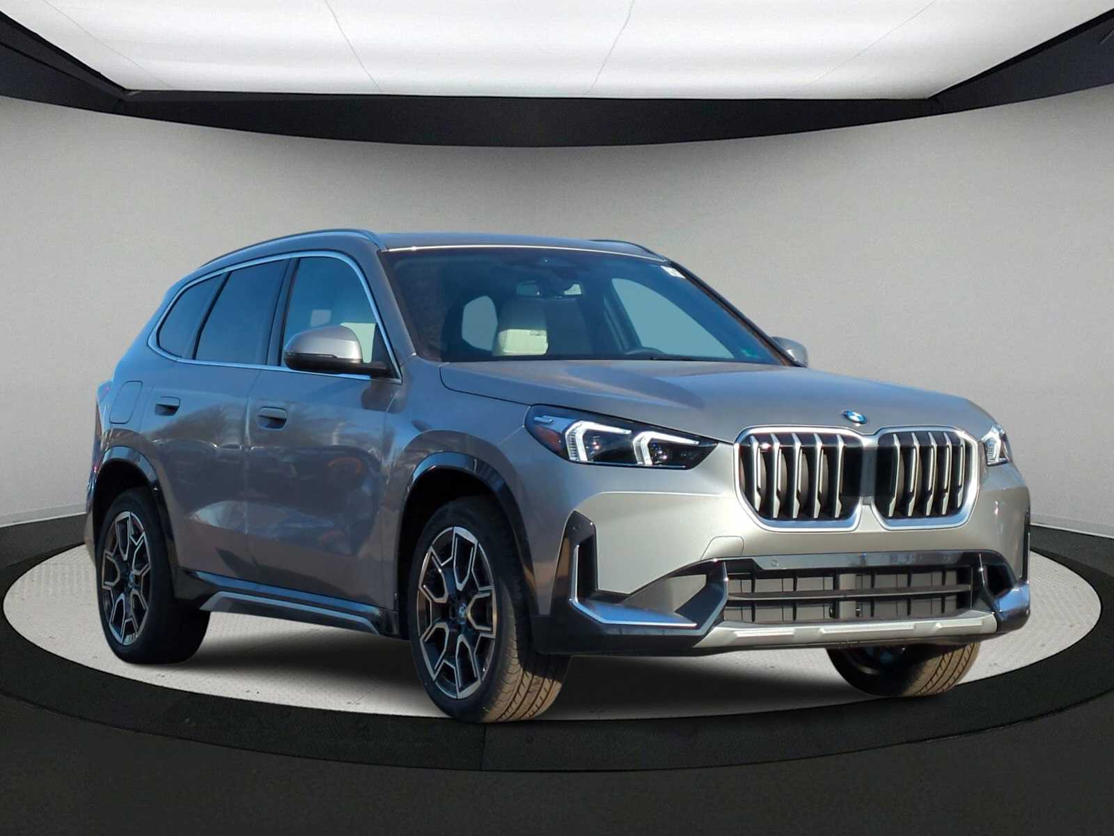 Thumbnail: 2026 BMW X1 - 2