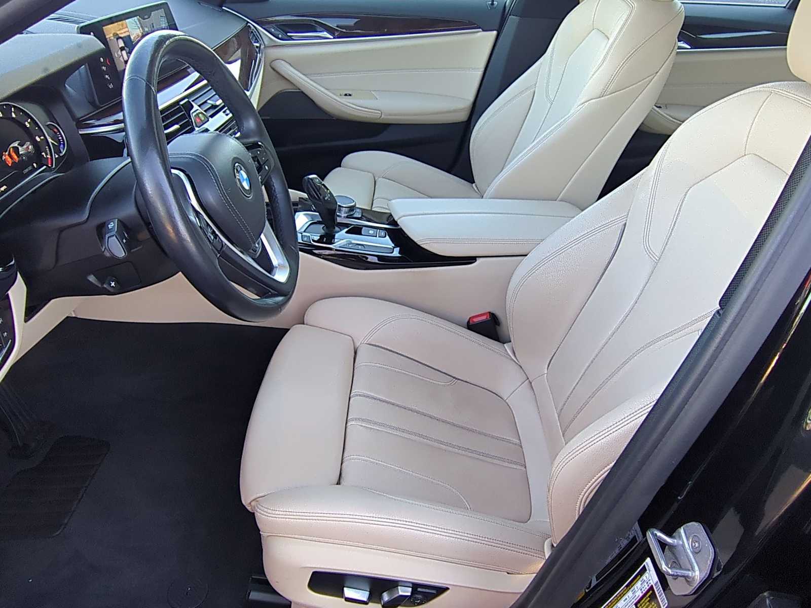 Thumbnail: 2017 BMW 5 Series - 16