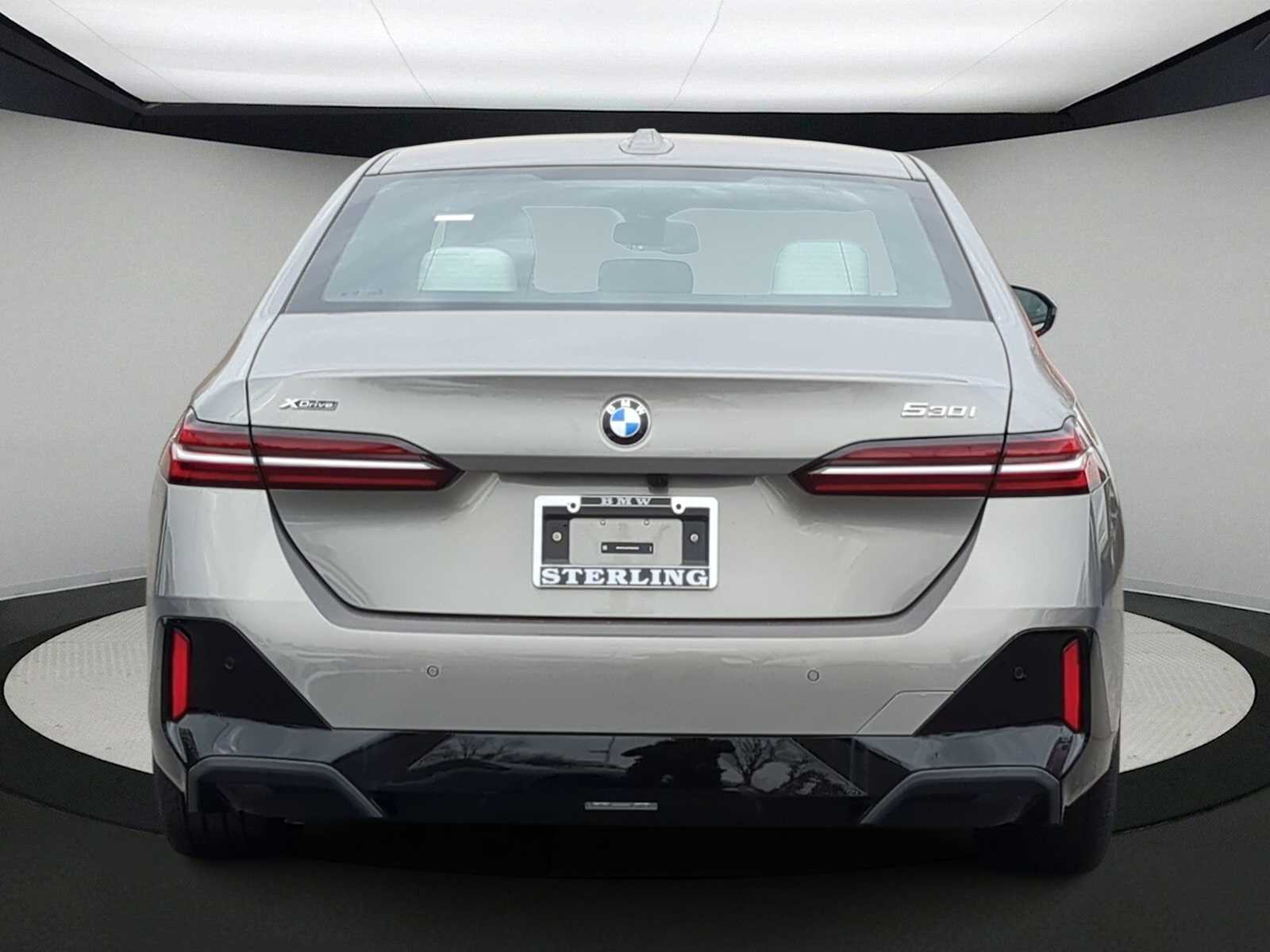 Thumbnail: 2026 BMW 5 Series - 6