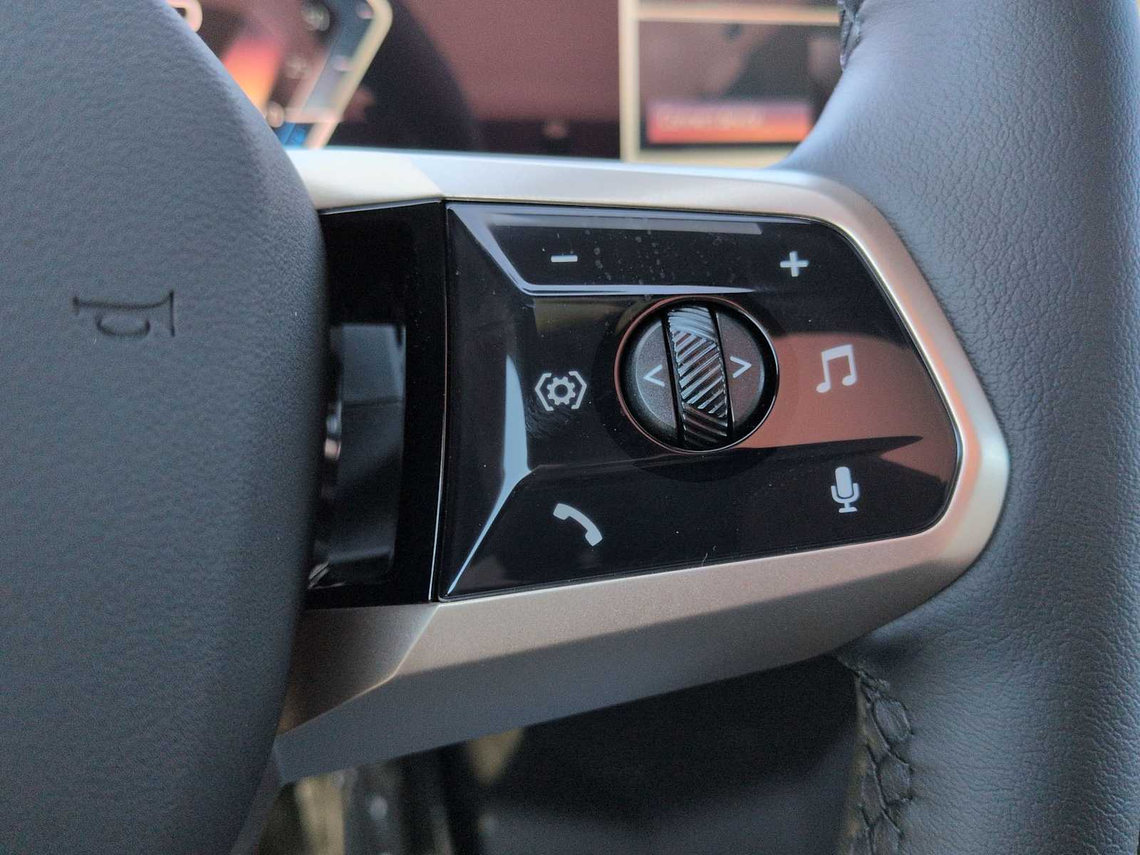 Thumbnail: 2026 BMW iX - 26