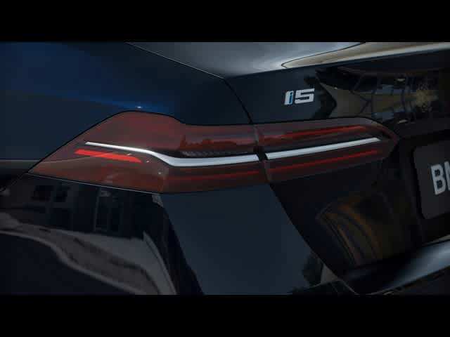Thumbnail: 2025 BMW i5 - 8