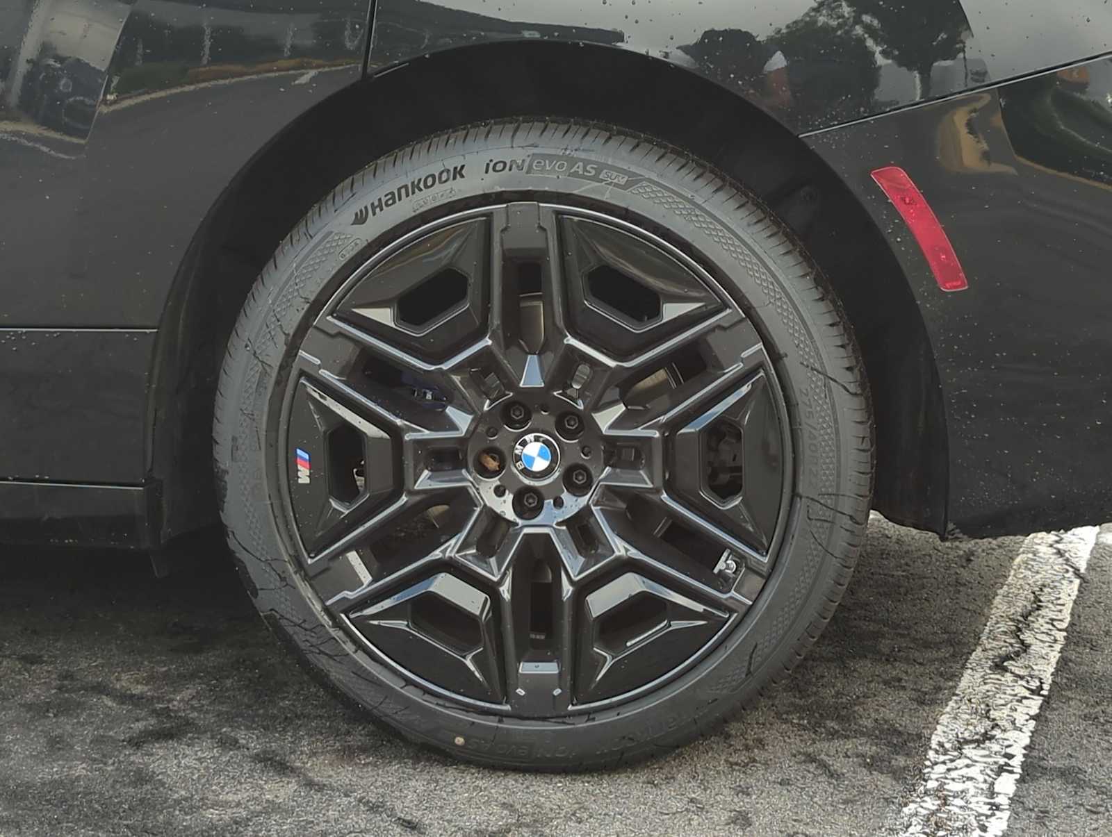 Thumbnail: 2026 BMW iX - 13