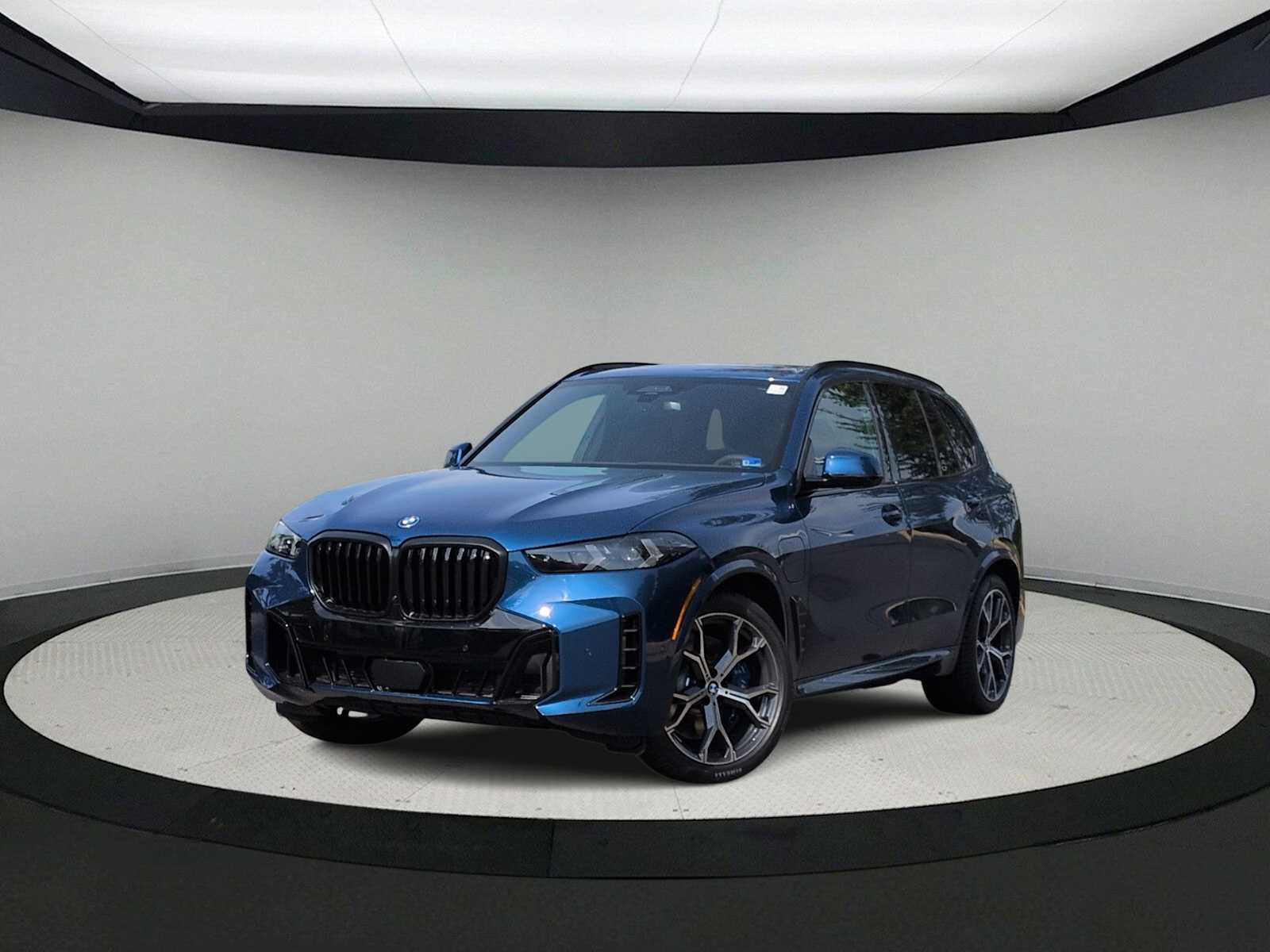 Thumbnail: 2026 BMW X5 - 1