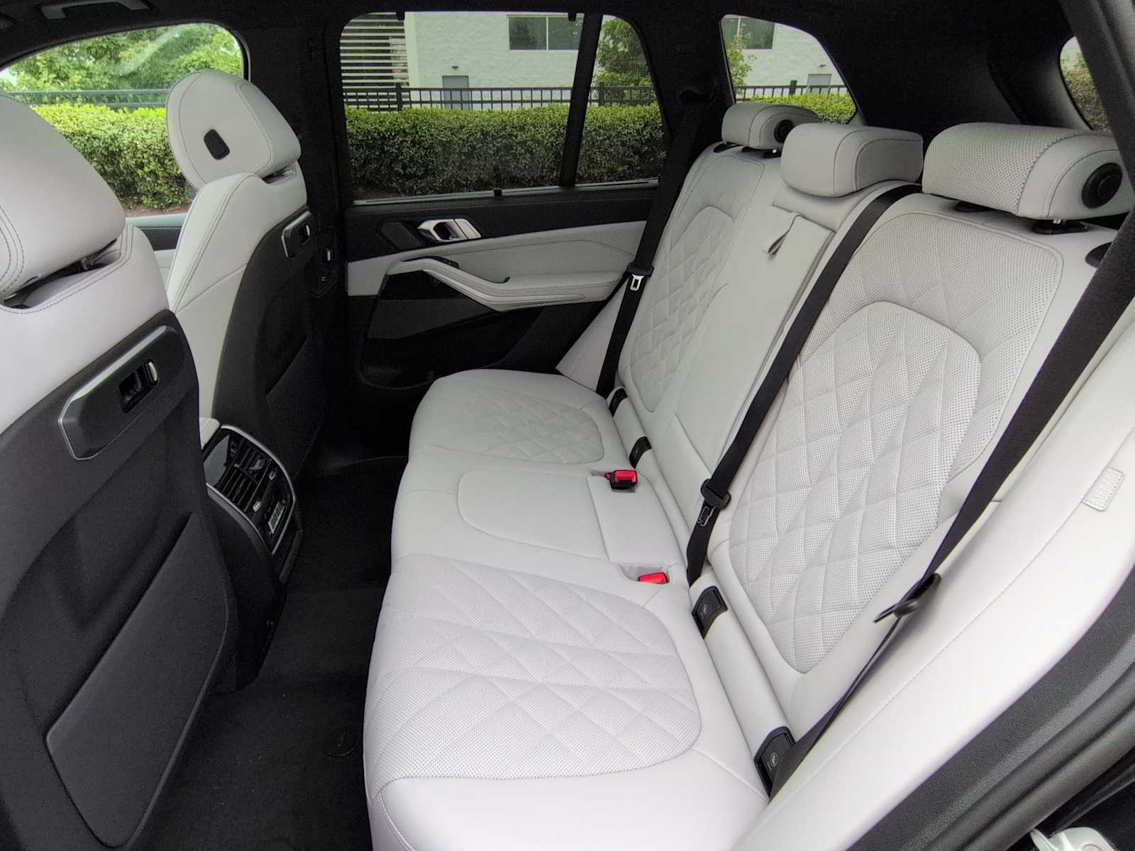 Thumbnail: 2026 BMW X5 - 21