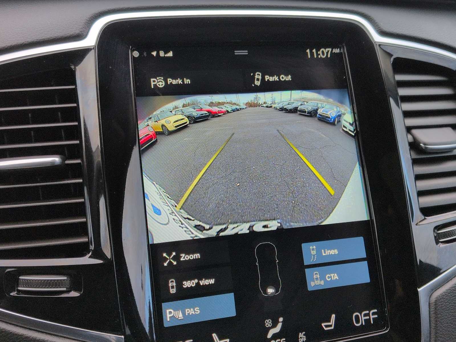 Thumbnail: 2022 Volvo XC90 - 32