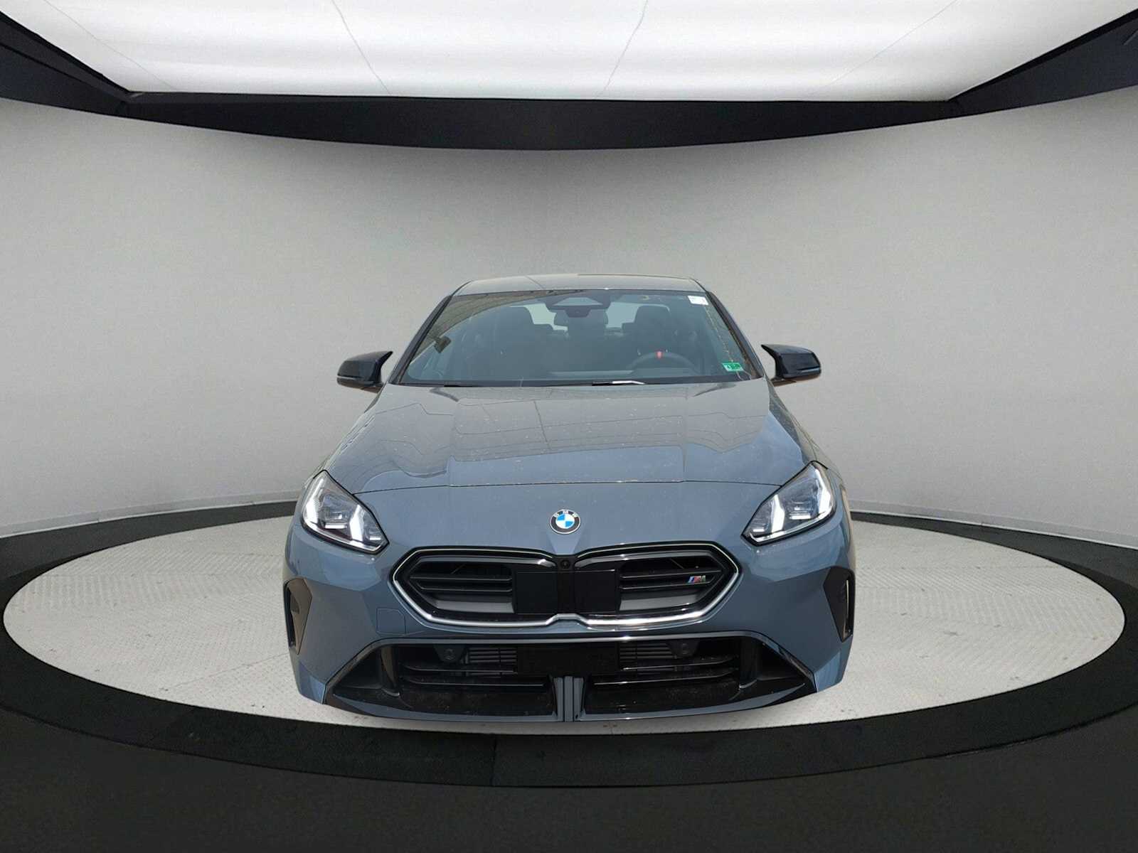 Thumbnail: 2025 BMW 2 Series - 3