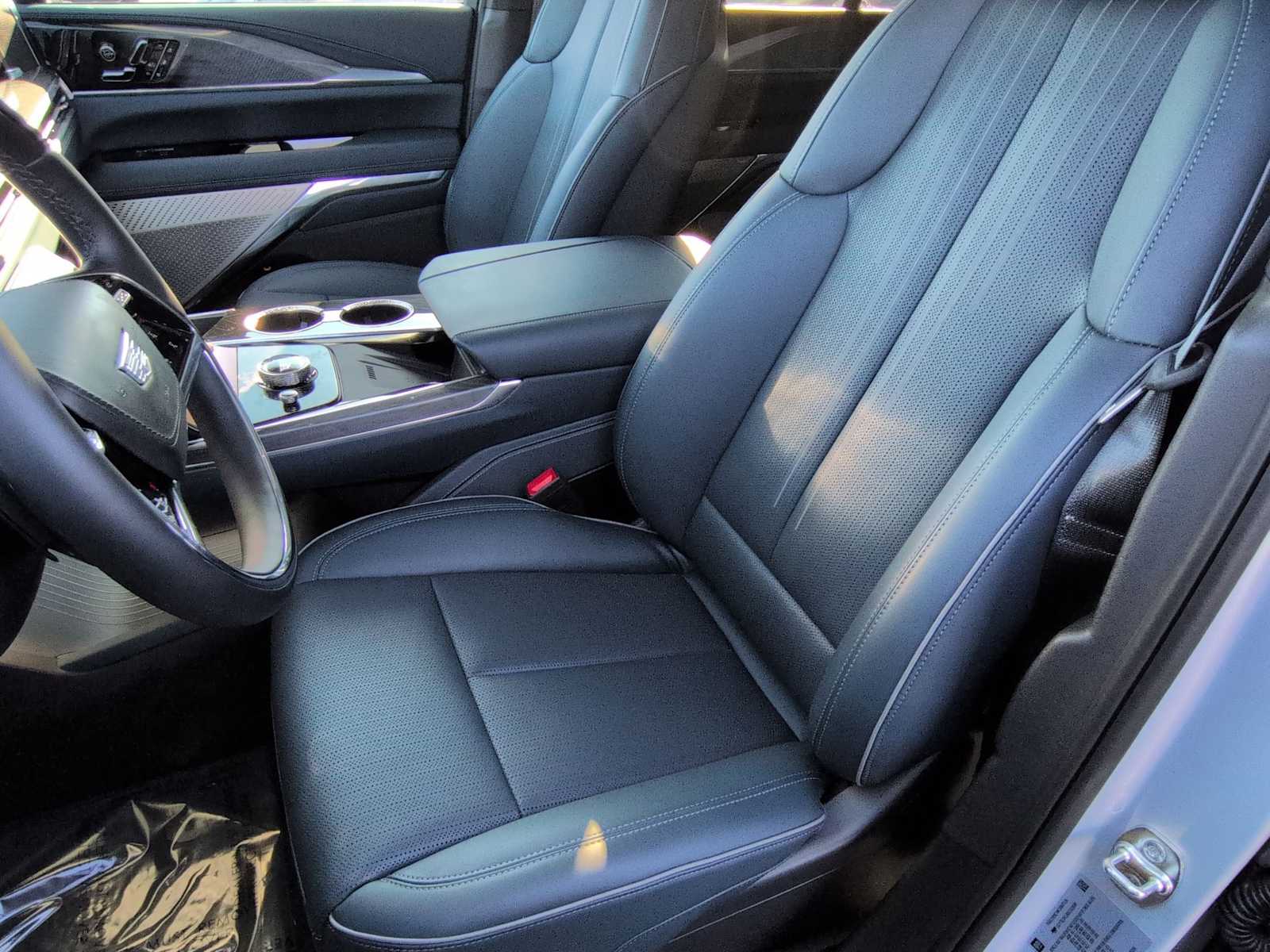 Thumbnail: 2025 Cadillac Escalade IQ - 17