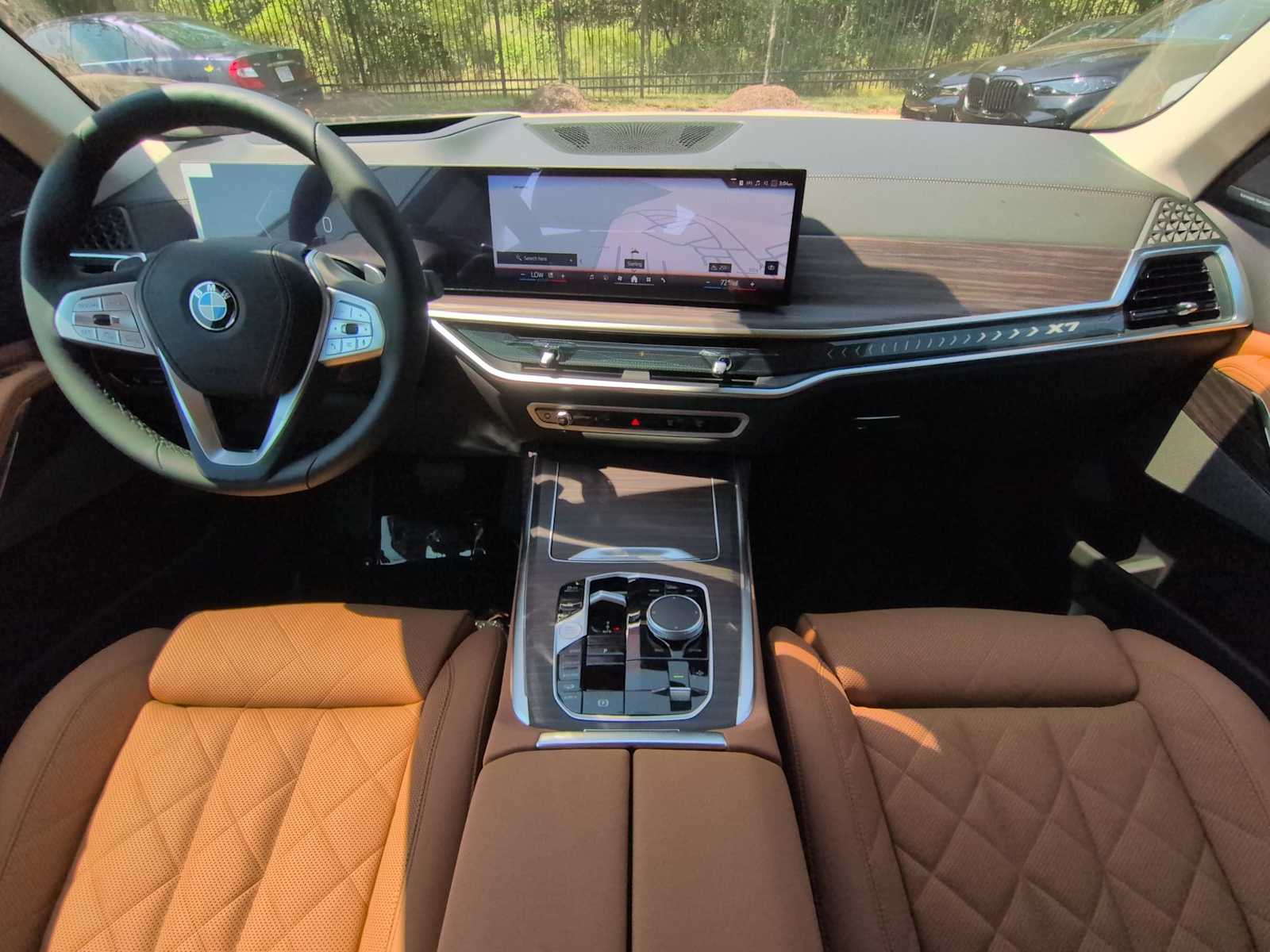 Thumbnail: 2027 BMW X7 - 16