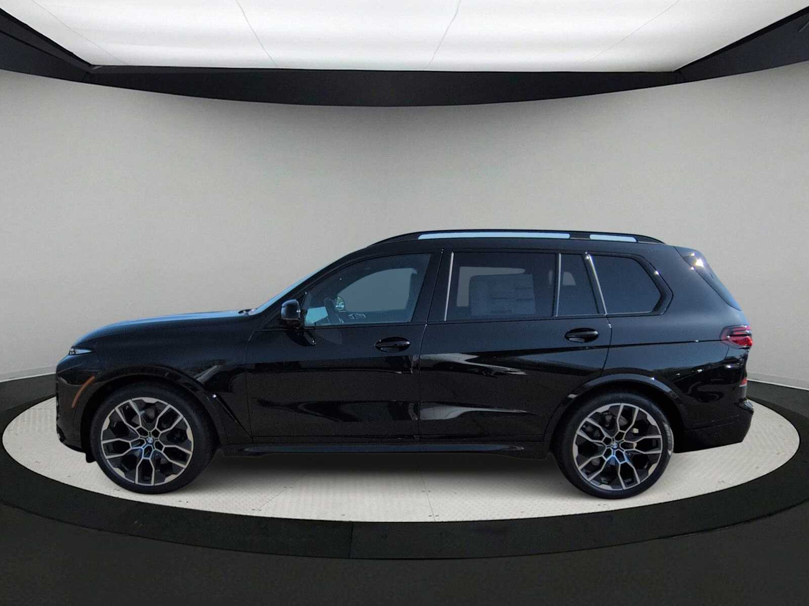Thumbnail: 2027 BMW X7 - 5