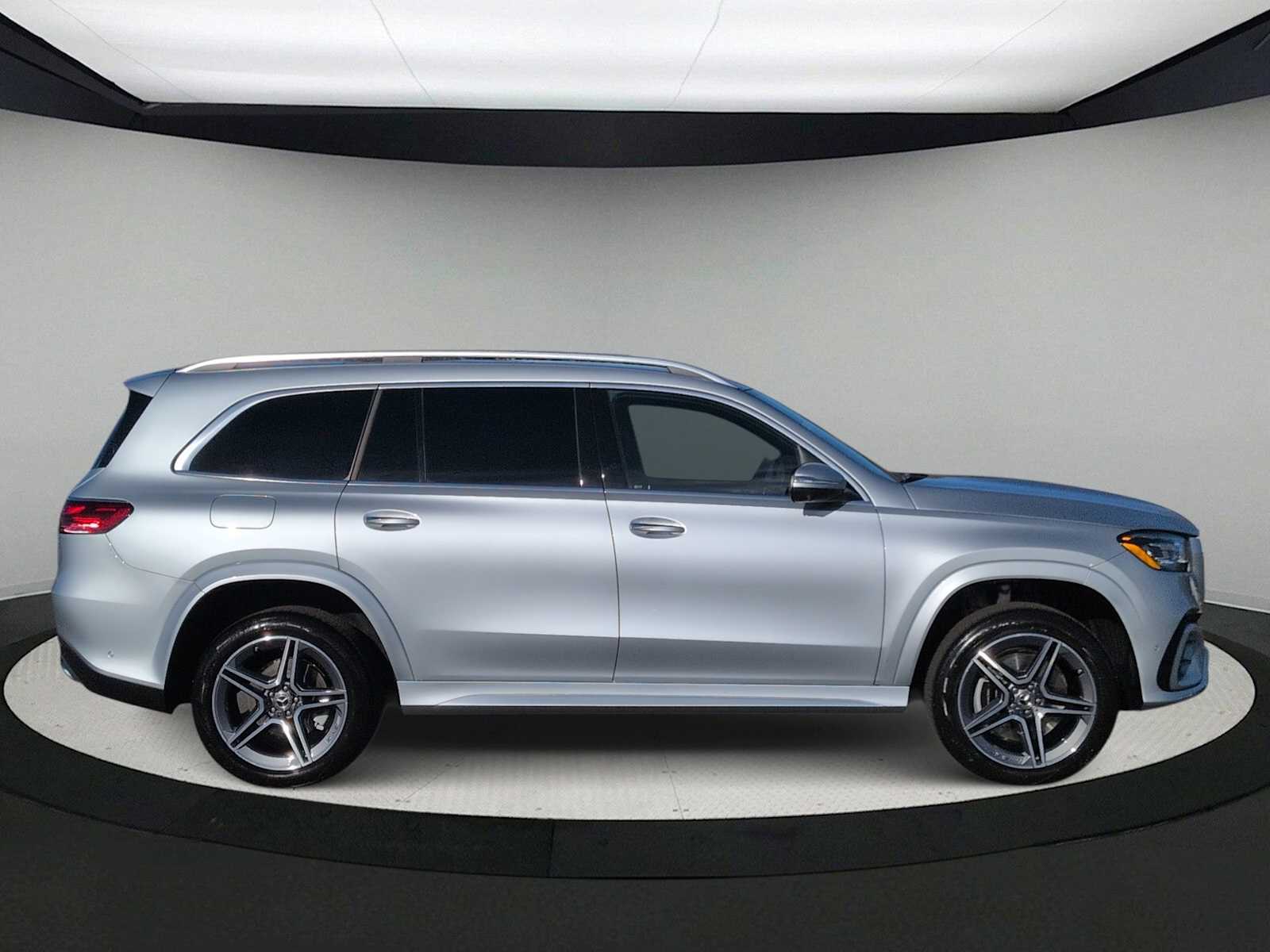 Thumbnail: 2025 Mercedes-Benz GLS - 9