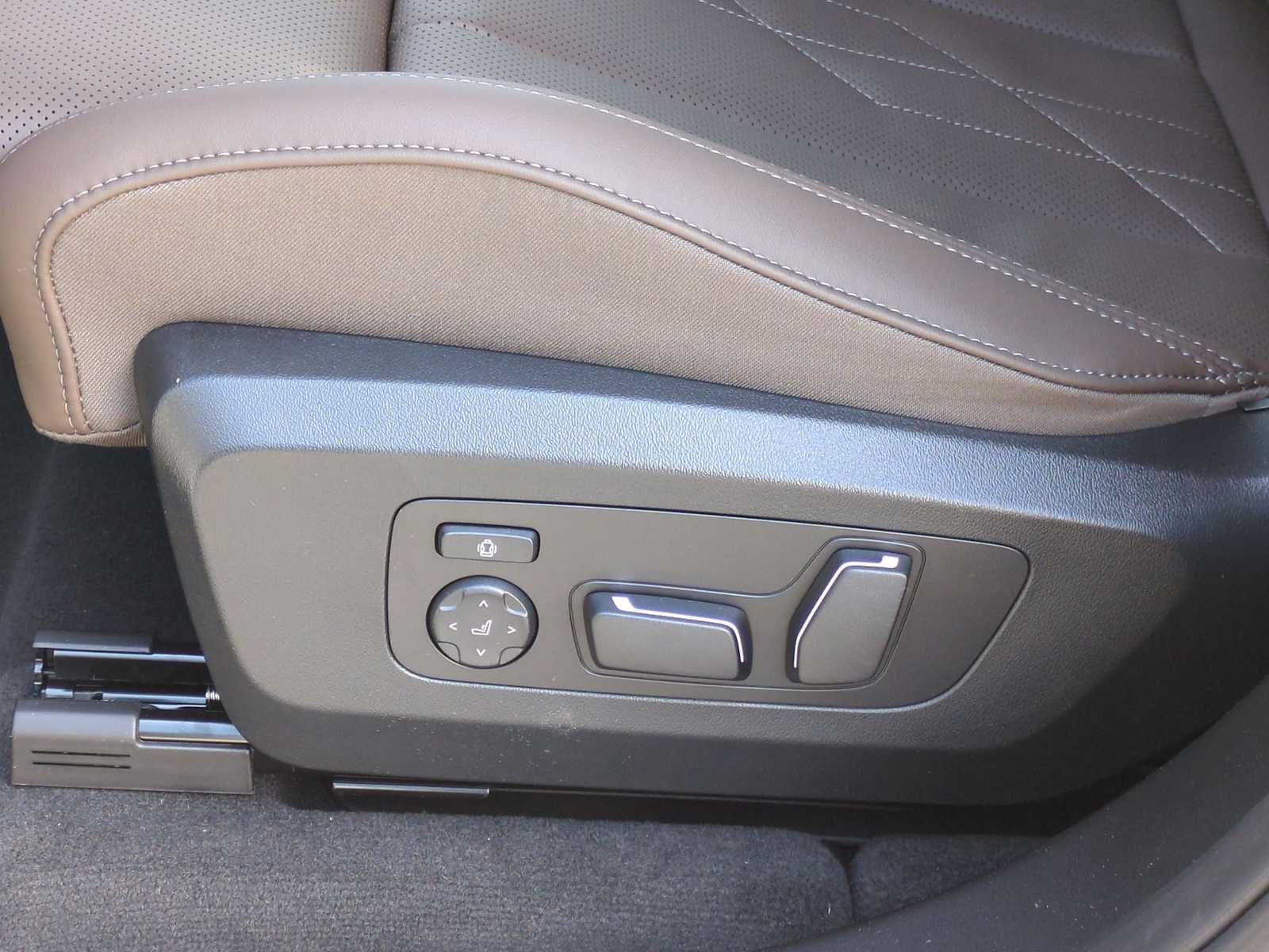 Thumbnail: 2025 BMW X3 - 16