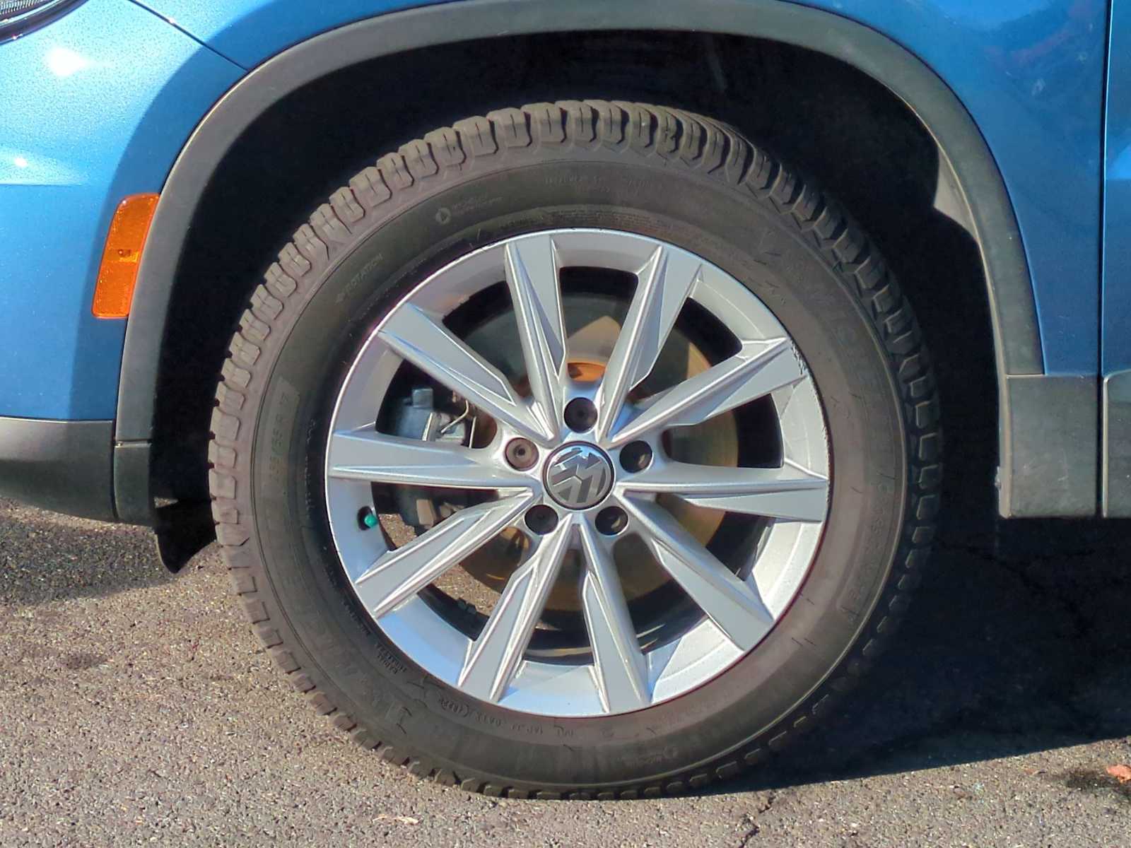 Thumbnail: 2017 Volkswagen Tiguan - 13