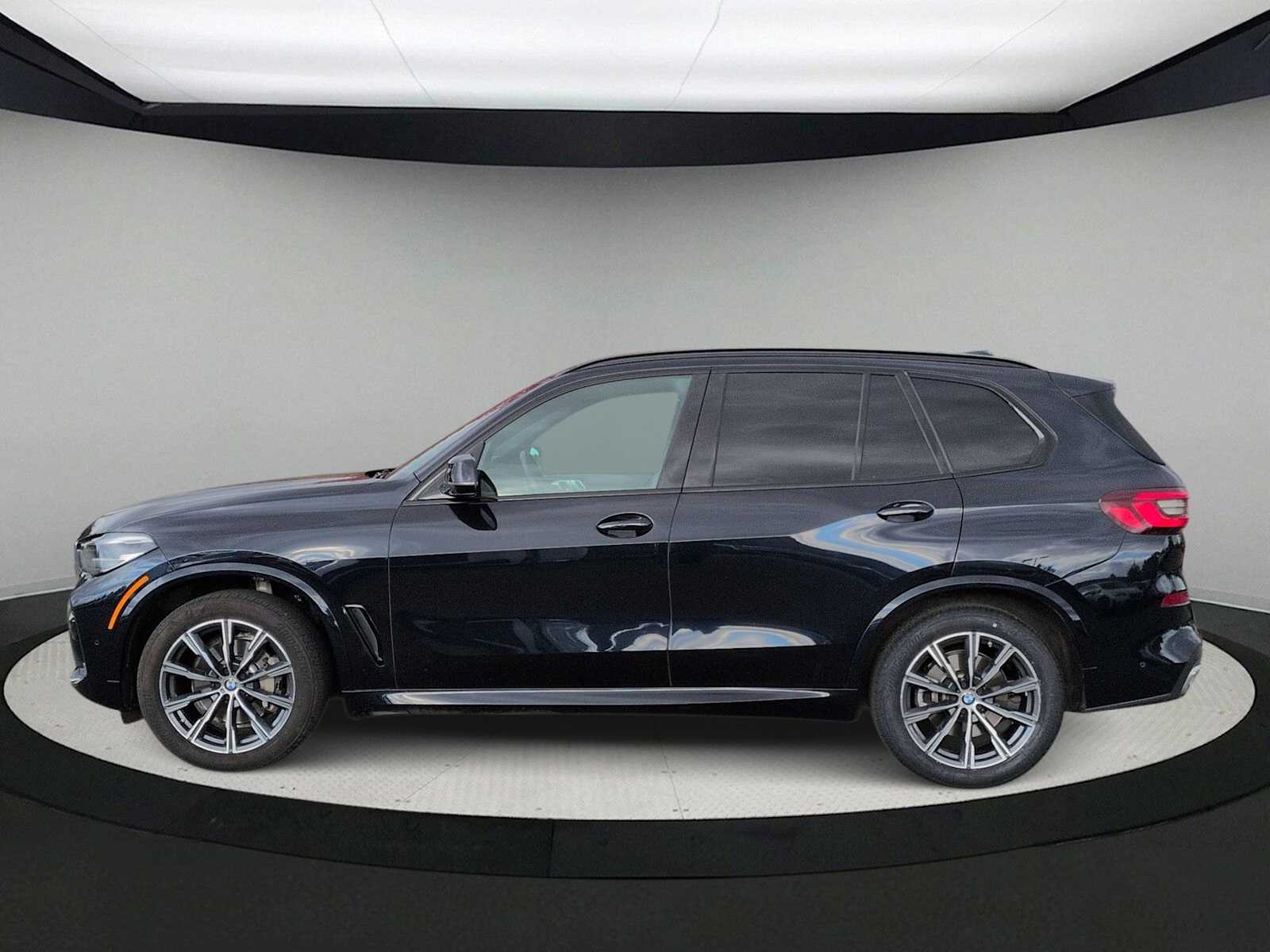 Thumbnail: 2023 BMW X5 - 5
