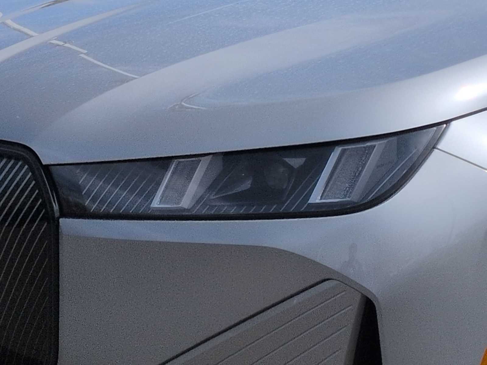 Thumbnail: 2026 BMW iX - 11