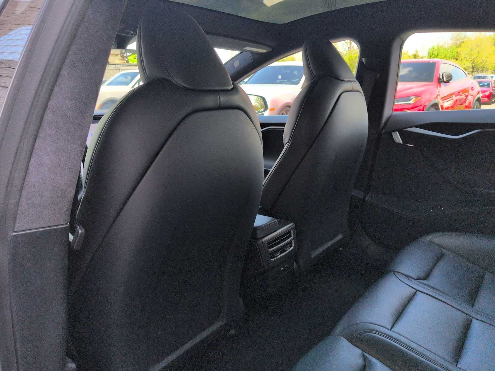 Thumbnail: 2020 Tesla Model S - 19