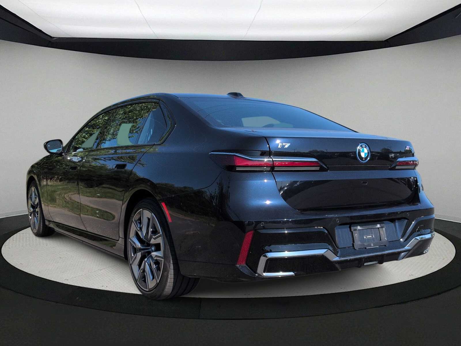 Thumbnail: 2024 BMW i7 - 6