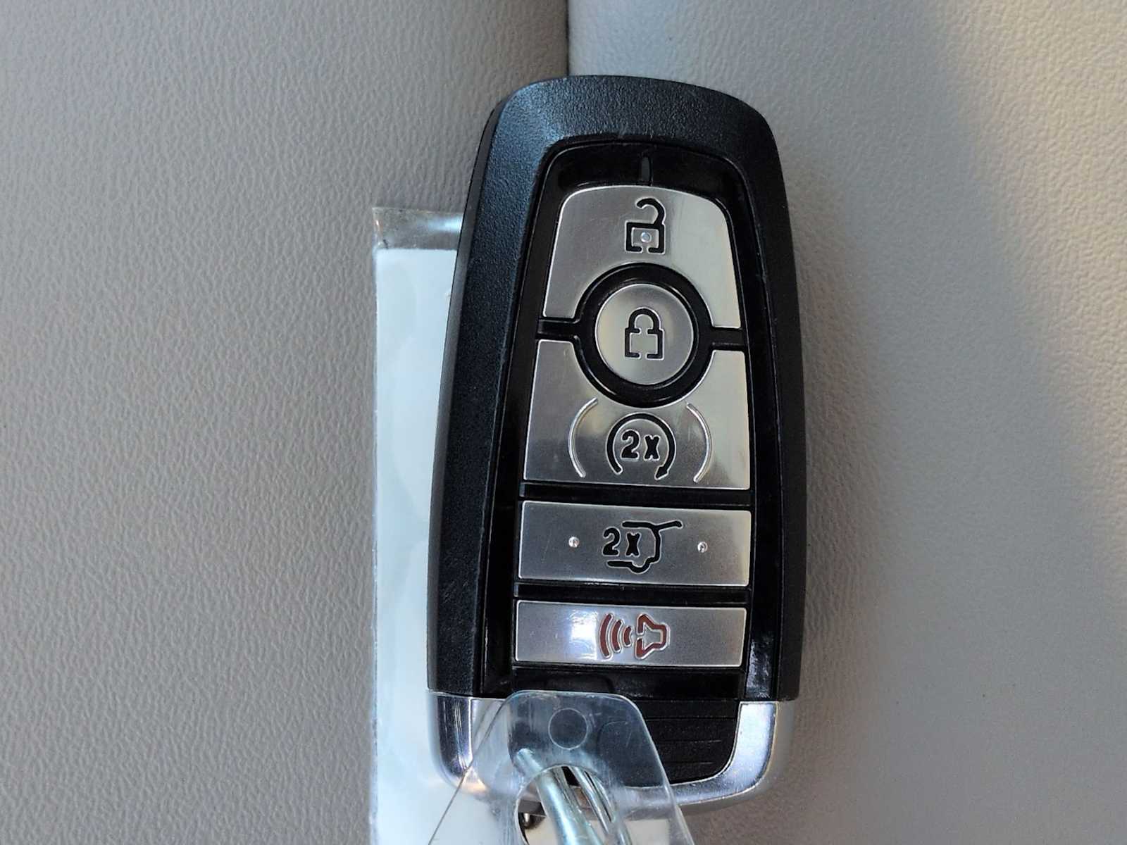 Thumbnail: 2023 Ford Explorer - 34