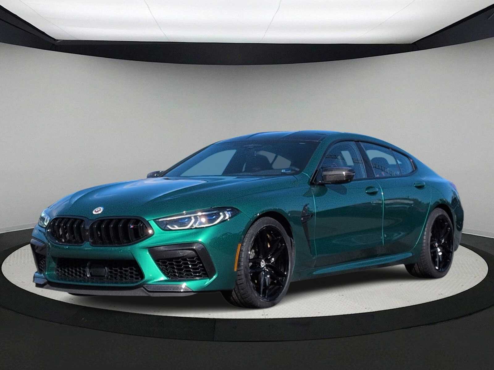 Thumbnail: 2023 BMW M8 - 4
