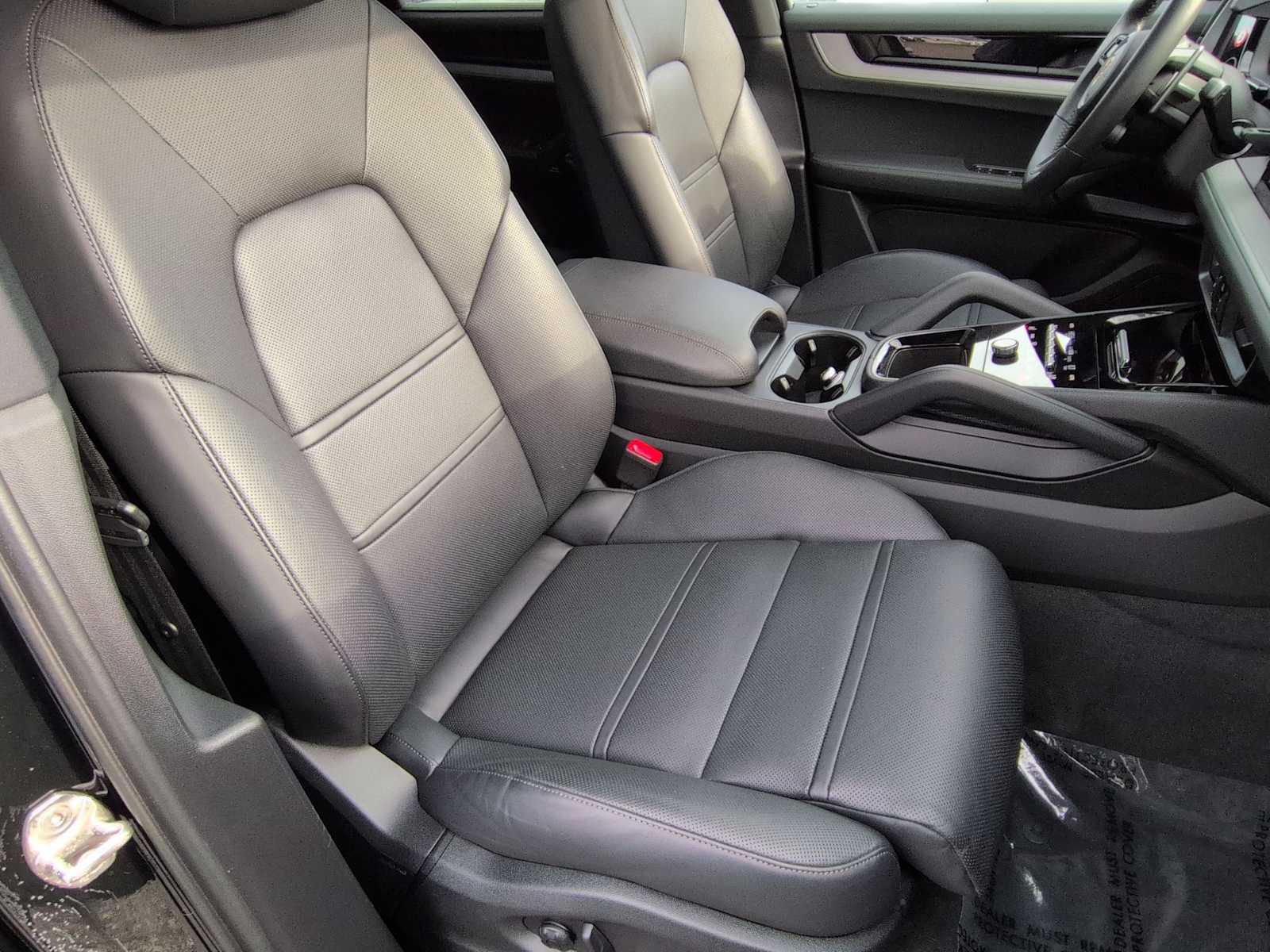 Thumbnail: 2025 Porsche  - 23