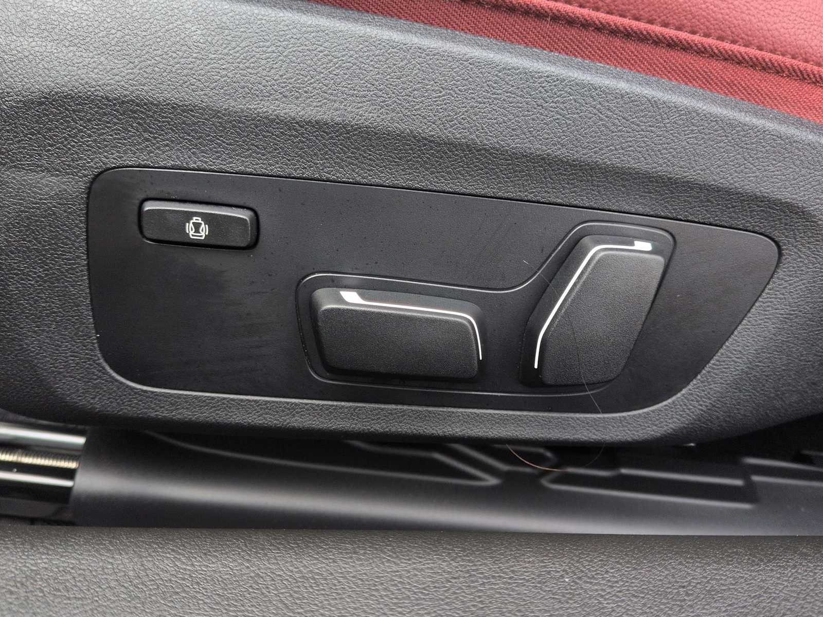 Thumbnail: 2024 BMW 2 Series - 18