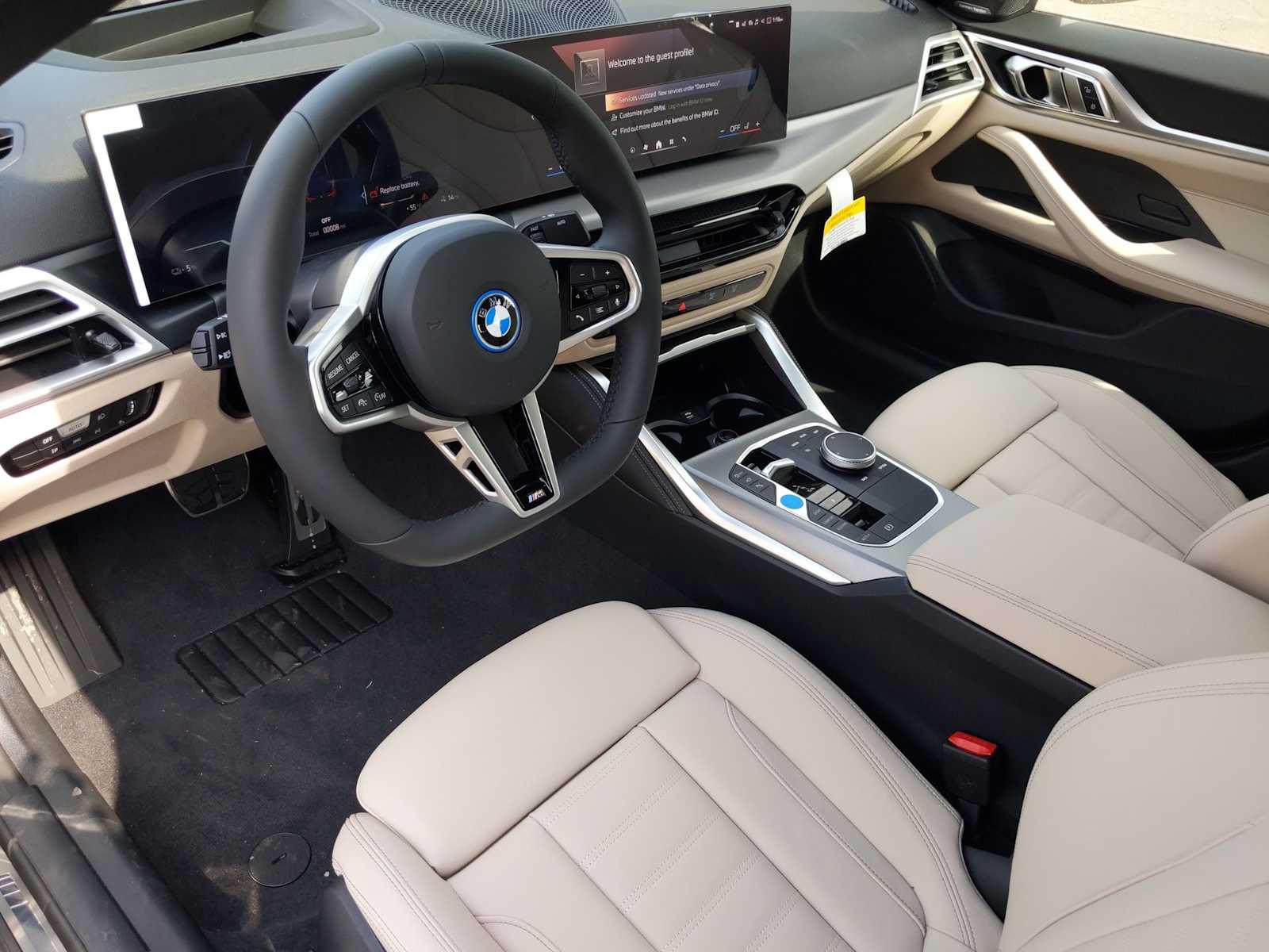 Thumbnail: 2025 BMW i4 - 10
