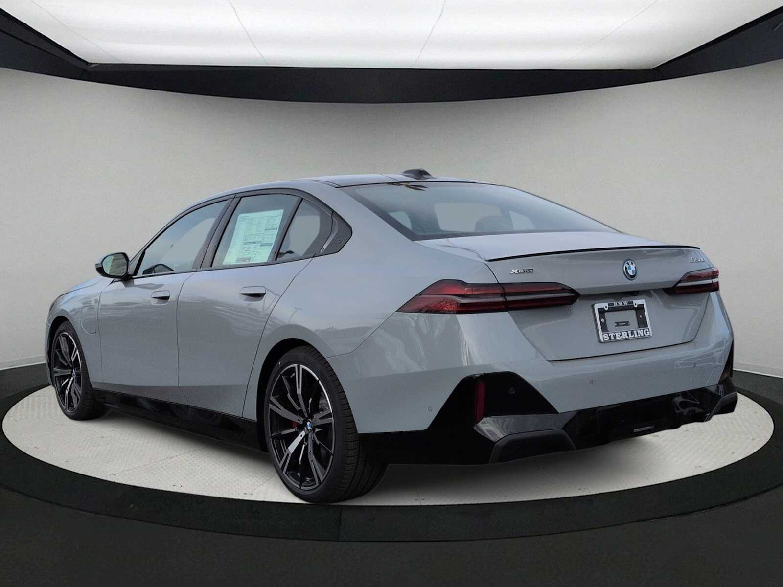 Thumbnail: 2026 BMW 5 Series - 6