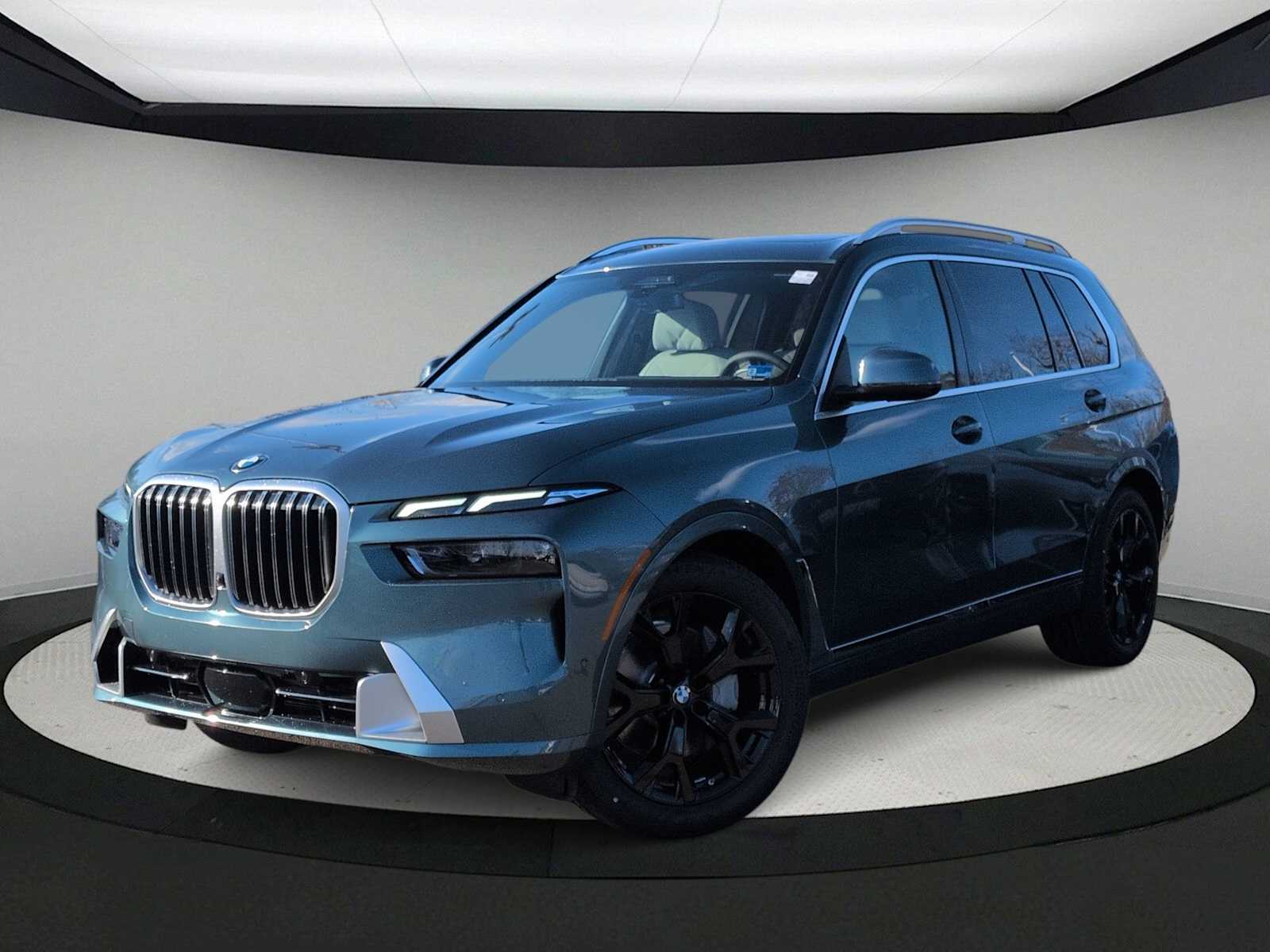 Thumbnail: 2026 BMW X7 - 1