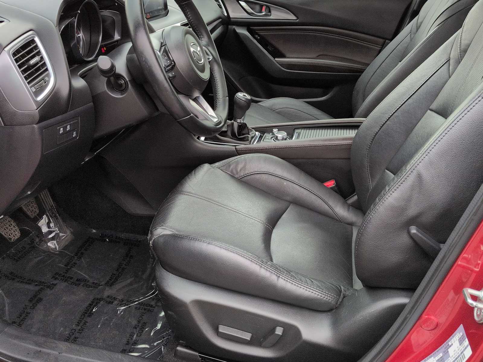 Thumbnail: 2018 Mazda Mazda3 - 17