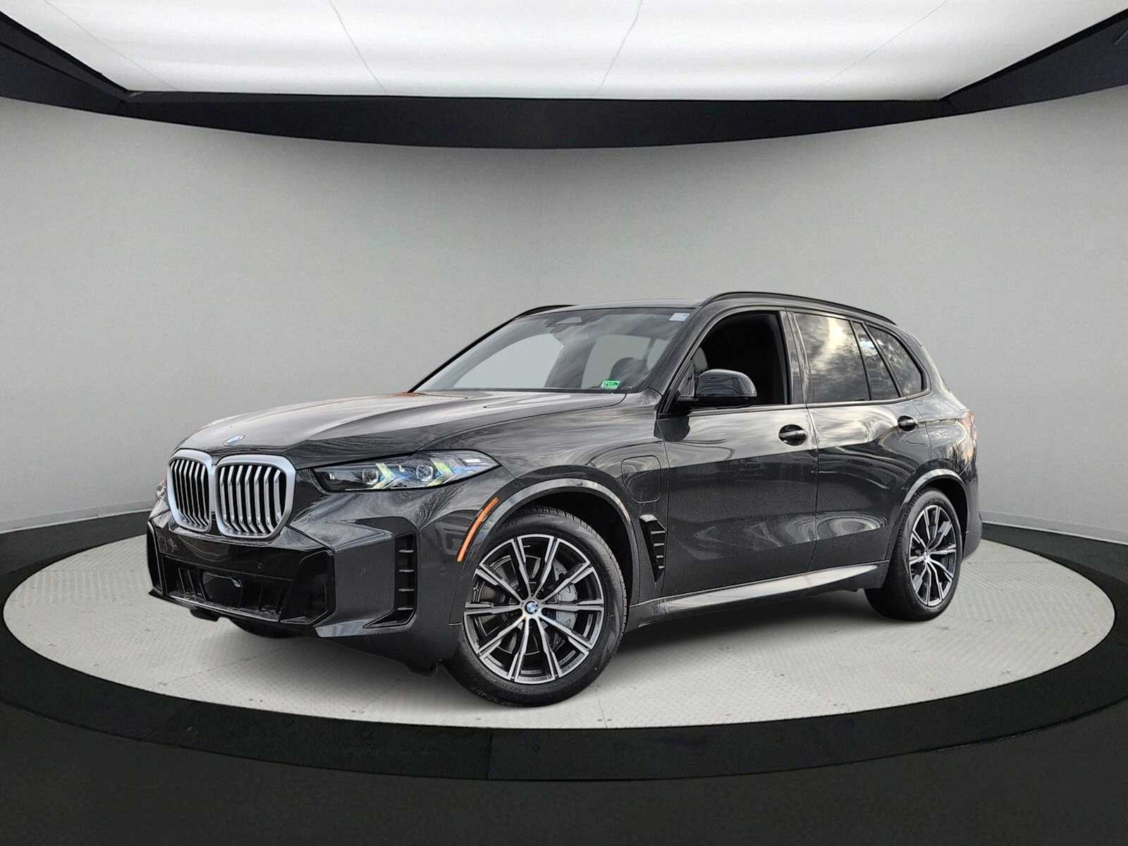 Thumbnail: 2026 BMW X5 - 1