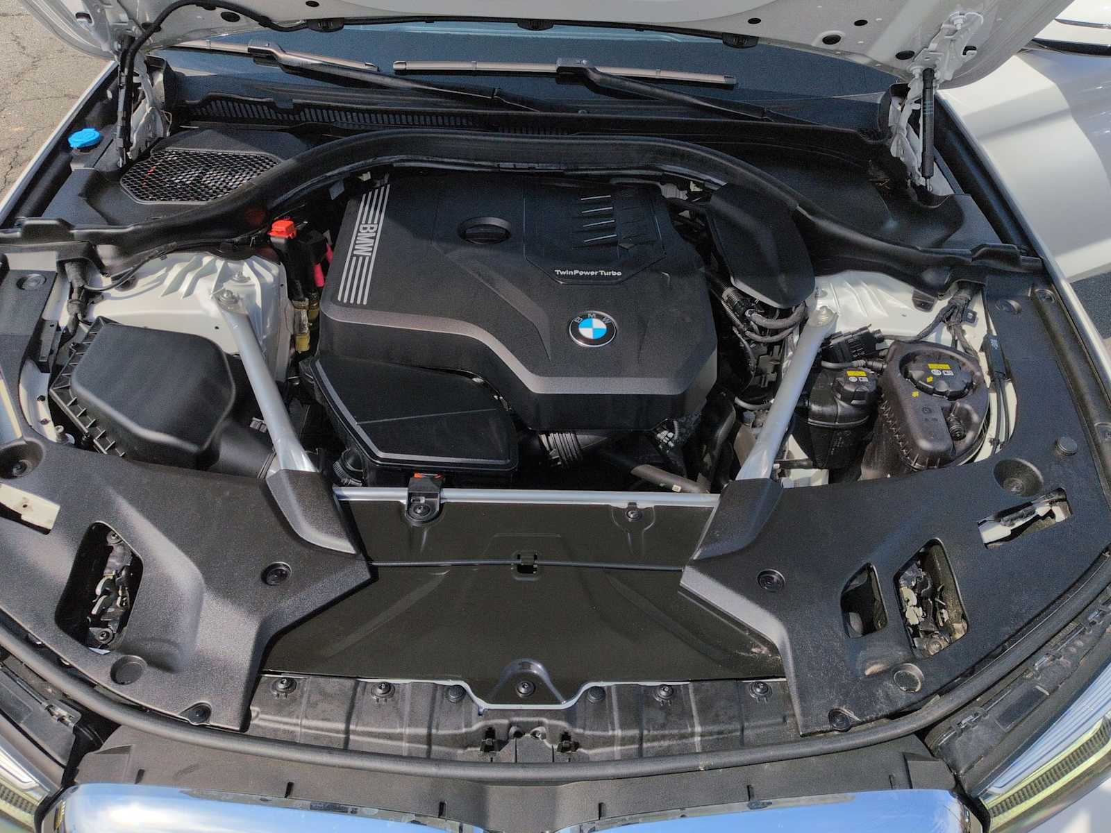 Thumbnail: 2021 BMW 5 Series - 15