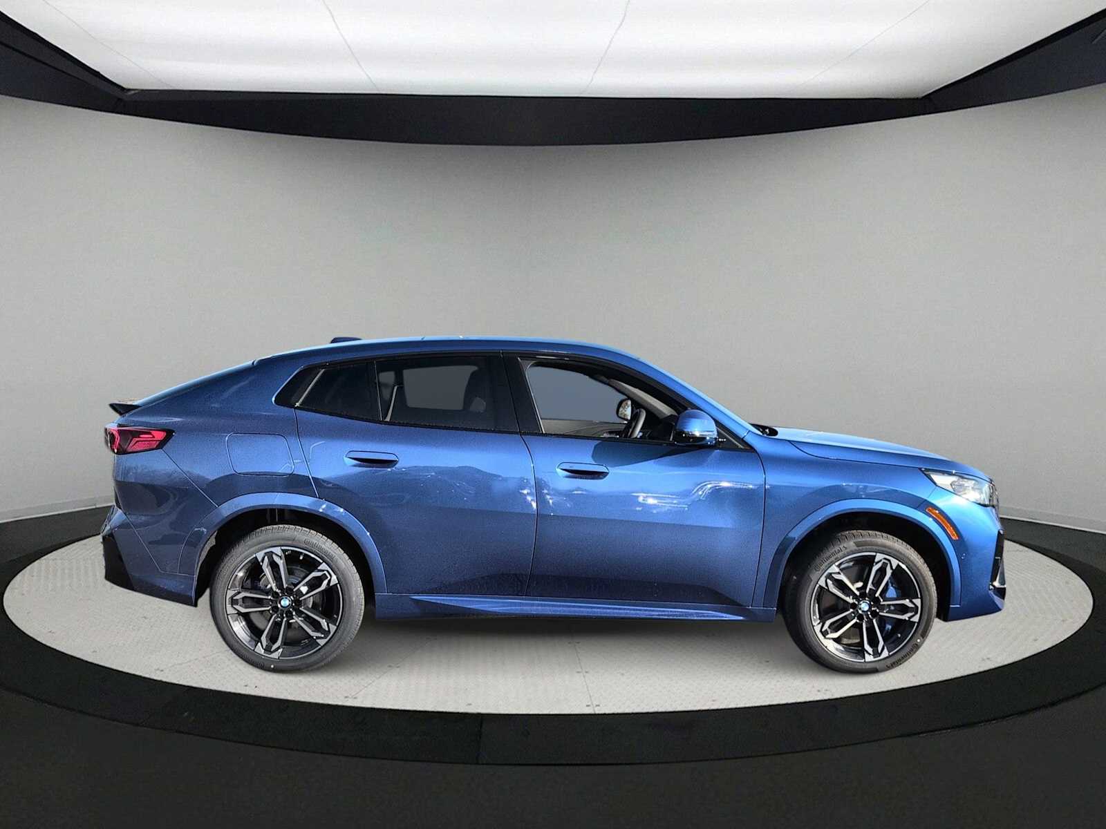 Thumbnail: 2026 BMW X2 - 9