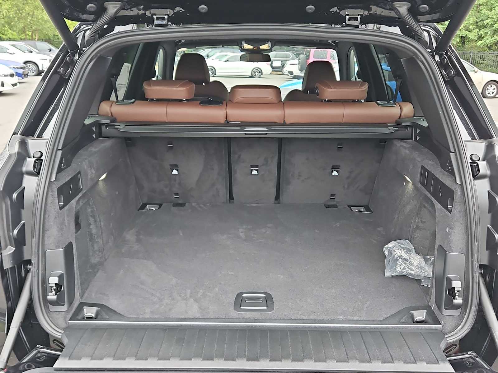 Thumbnail: 2026 BMW X5 - 34