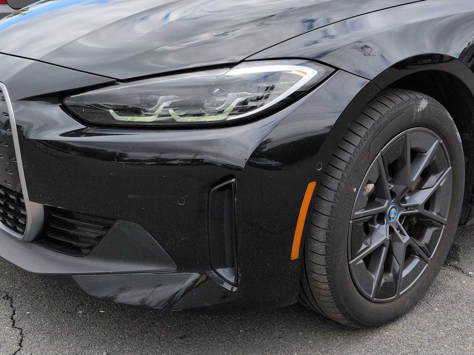 Thumbnail: 2023 BMW i4 - 11