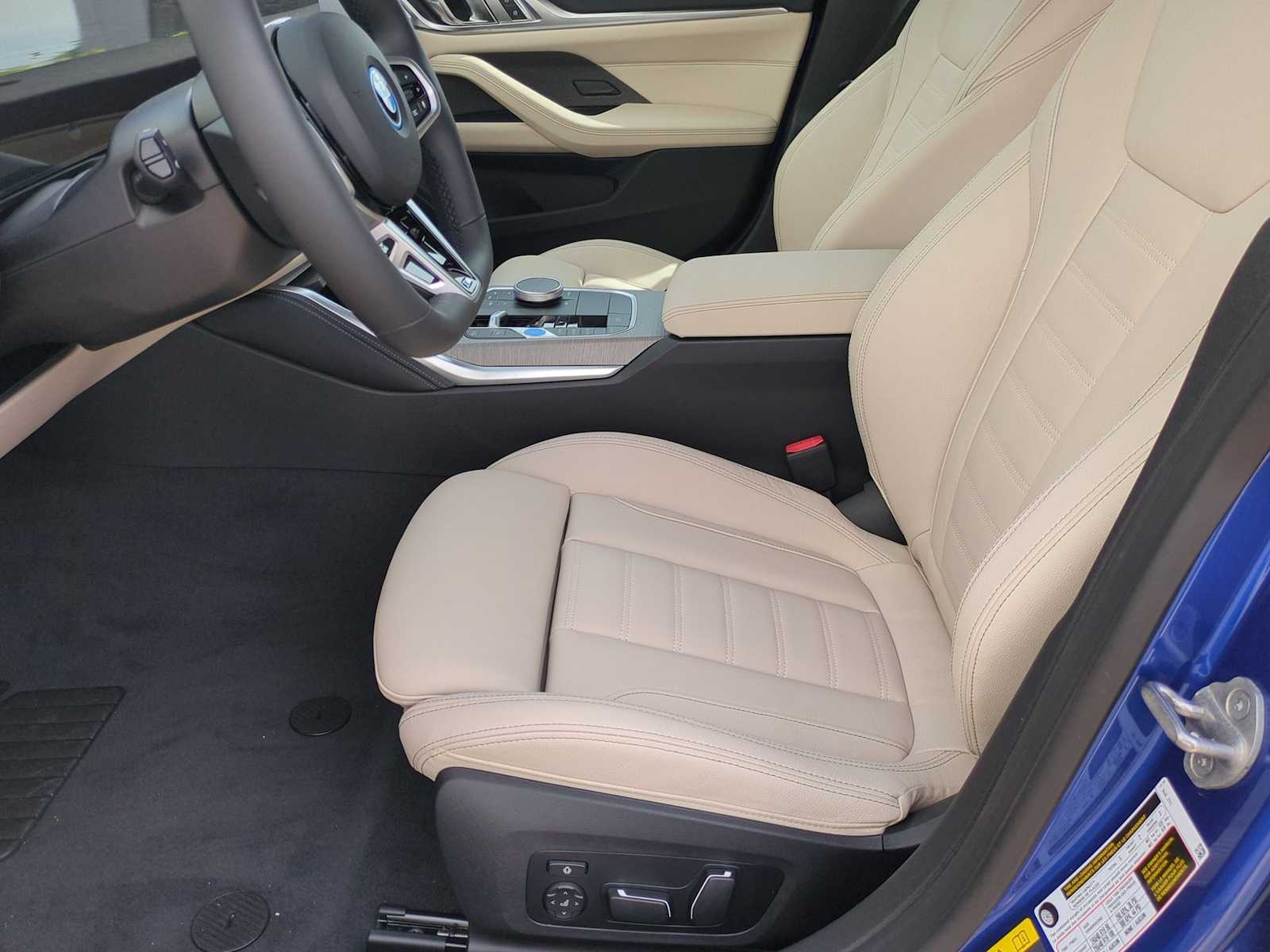 Thumbnail: 2025 BMW i4 - 16