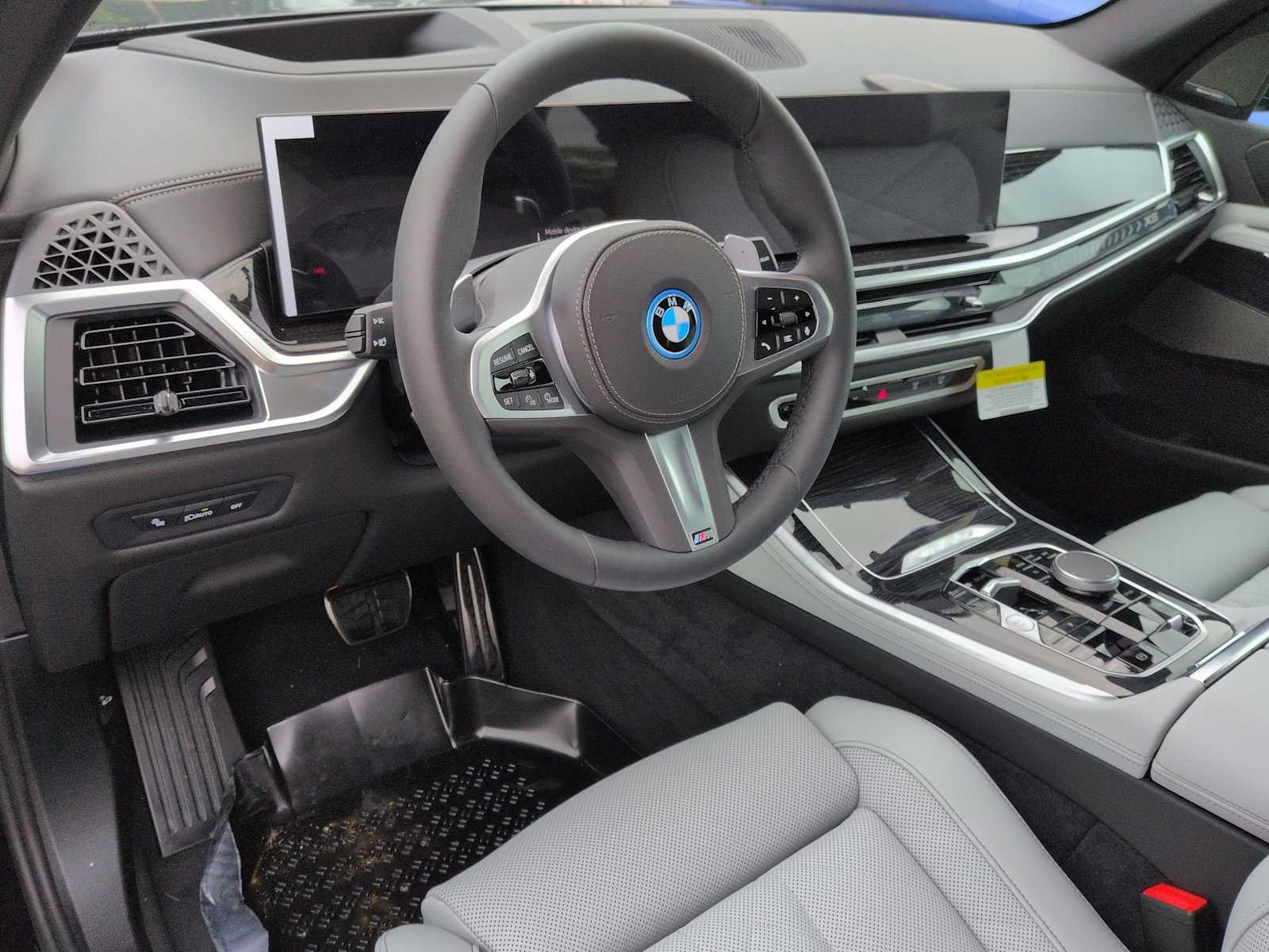 Thumbnail: 2026 BMW X5 - 10