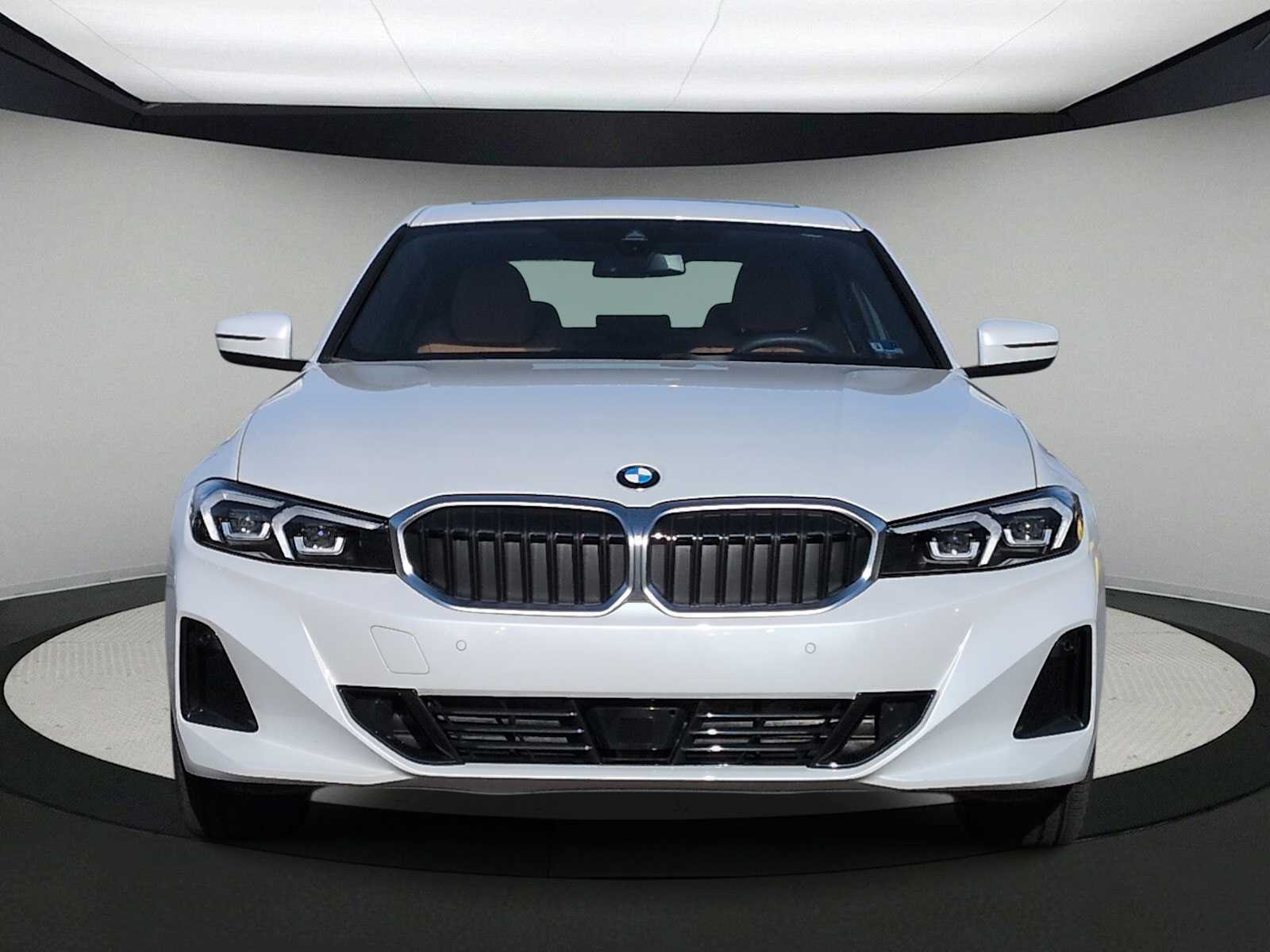 Thumbnail: 2025 BMW 3 Series - 3