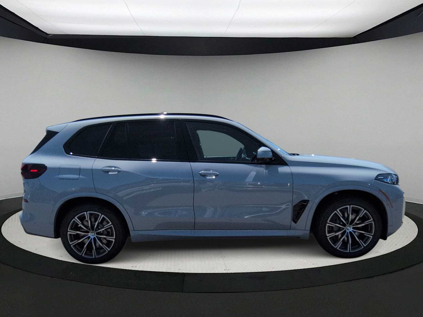 Thumbnail: 2026 BMW X5 - 9