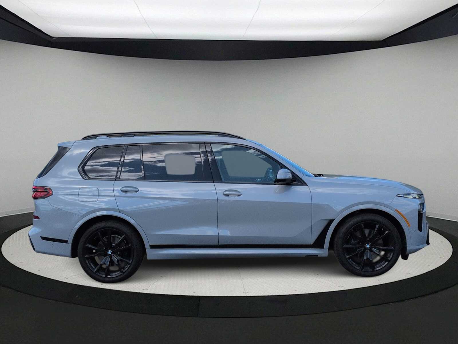 Thumbnail: 2025 BMW X7 - 9