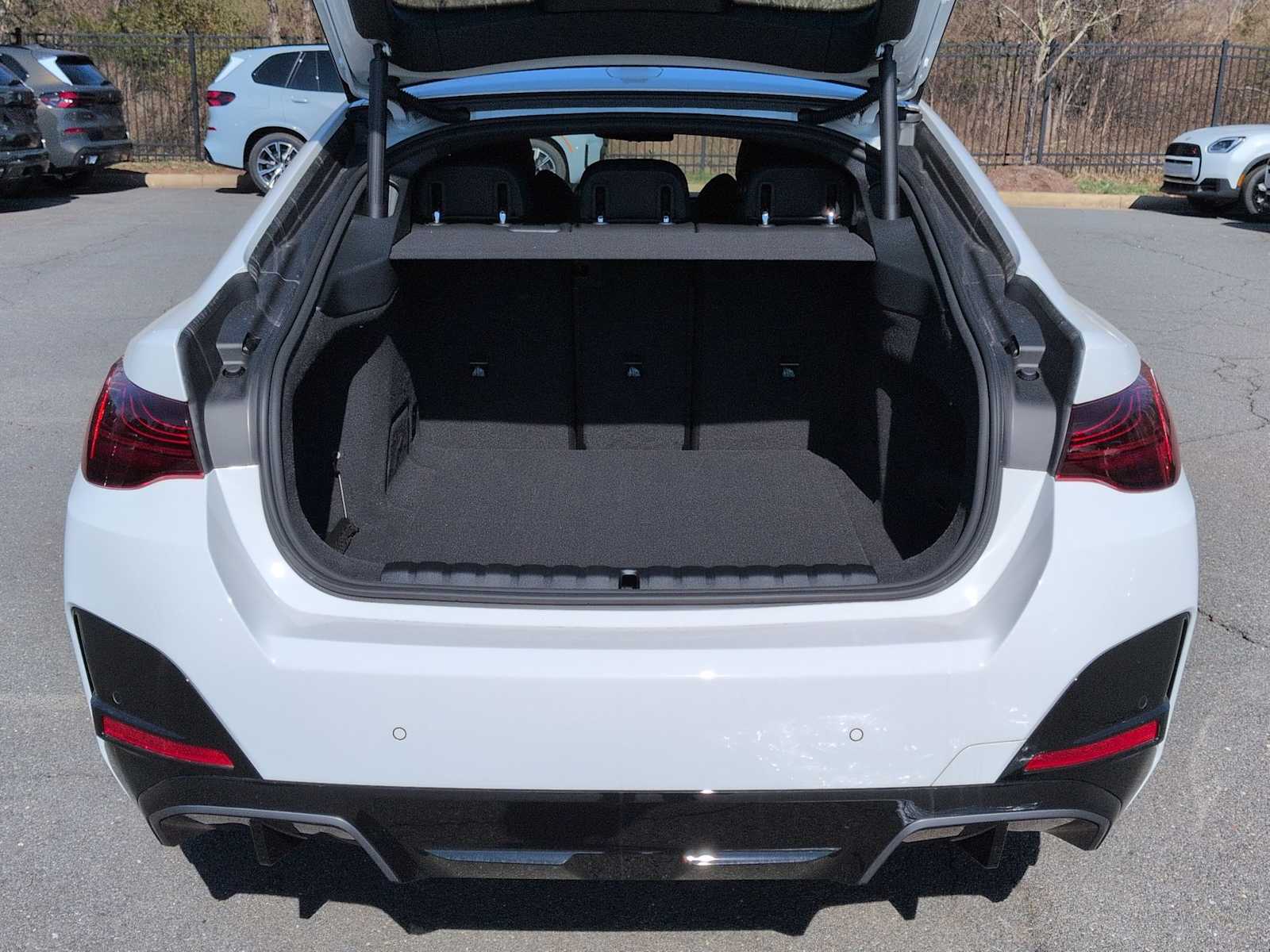Thumbnail: 2026 BMW i4 - 36