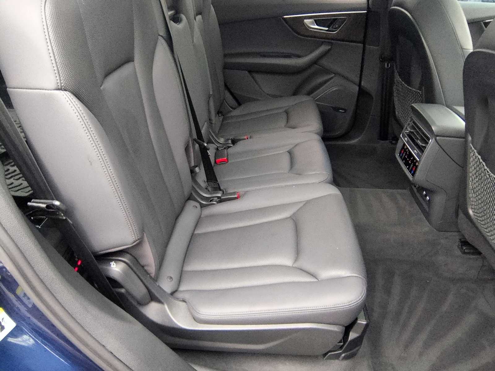 Thumbnail: 2020 Audi Q7 - 21