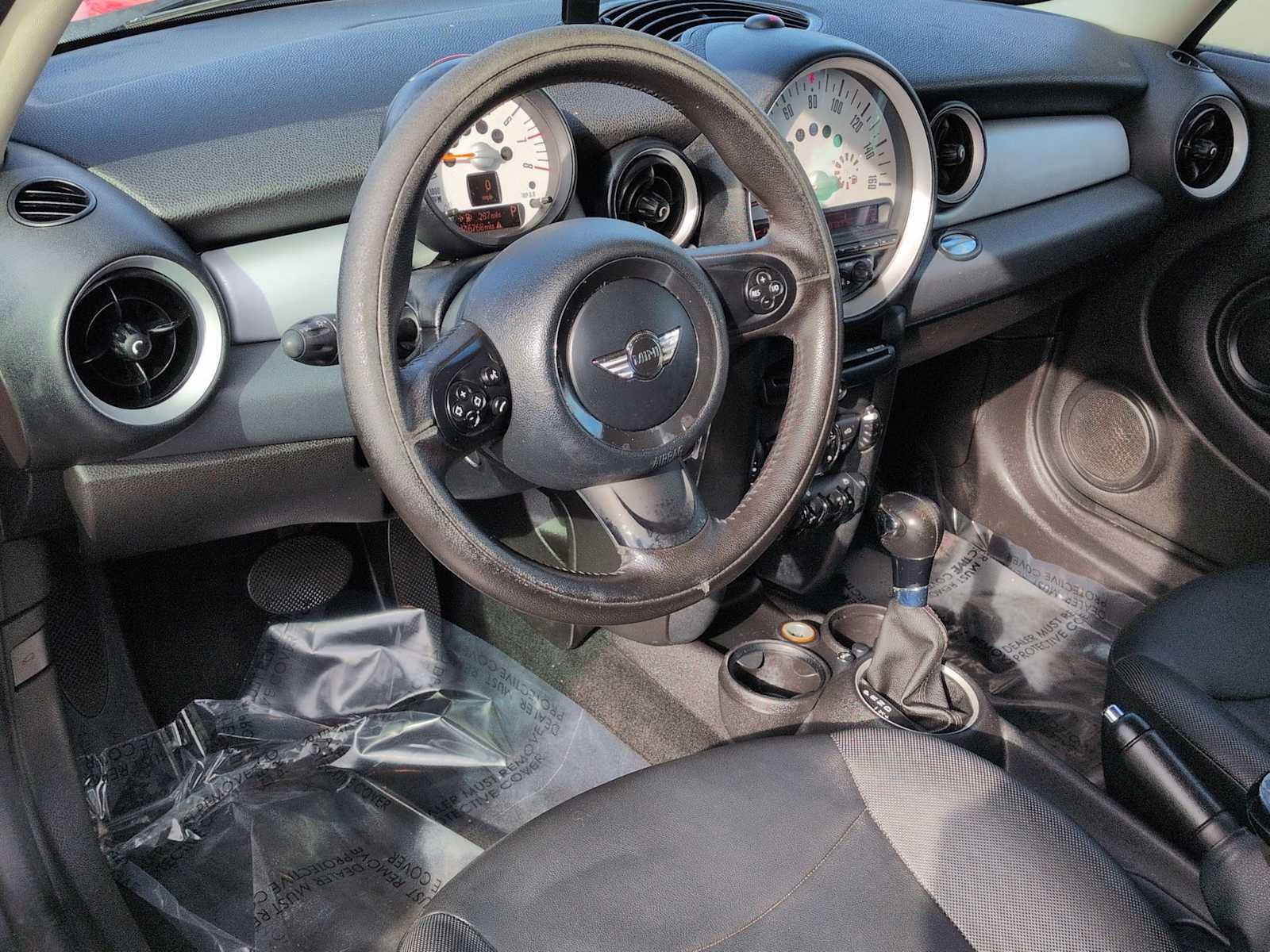 Thumbnail: 2011 MINI Cooper - 16