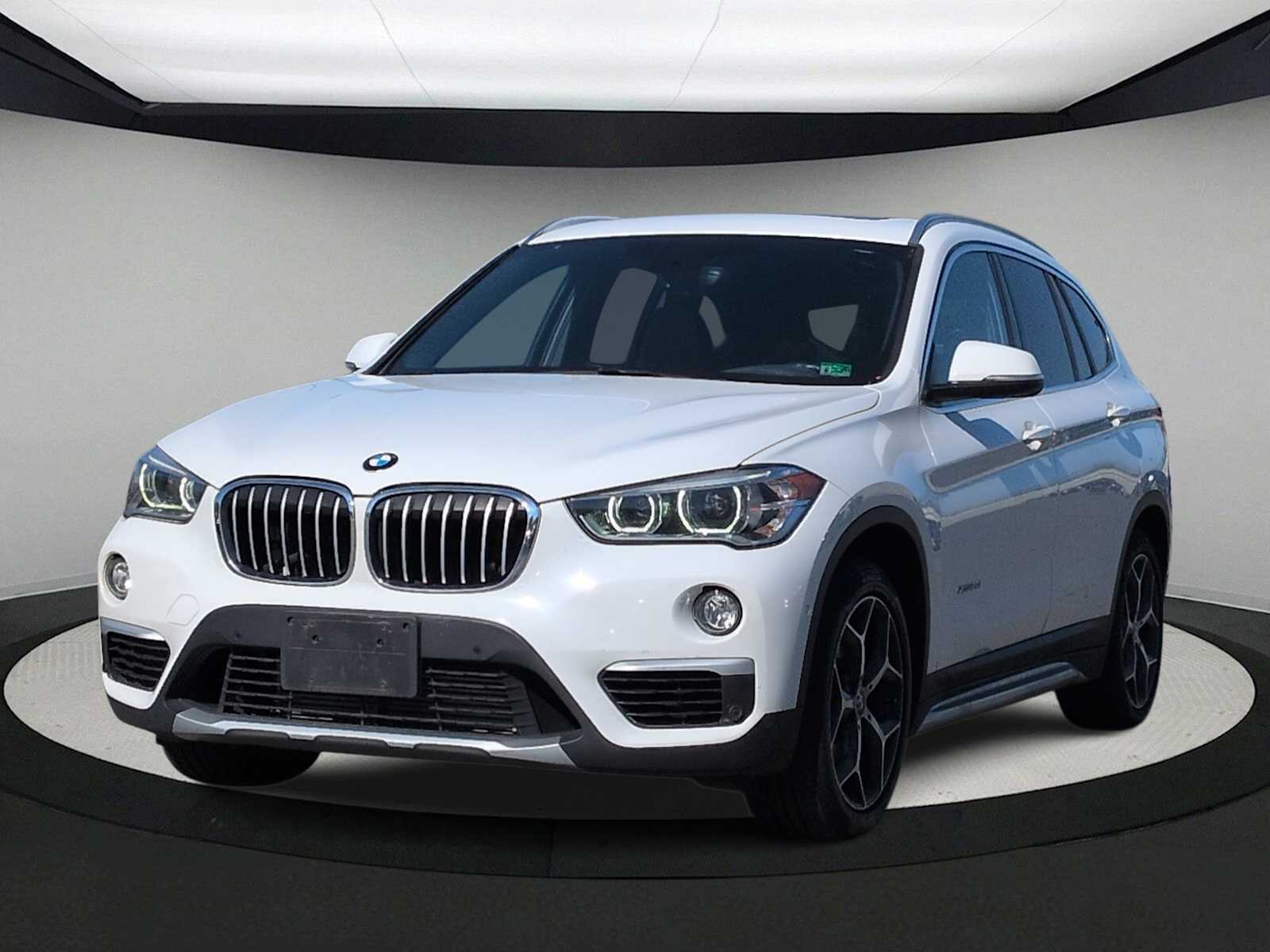 Thumbnail: 2016 BMW X1 - 4
