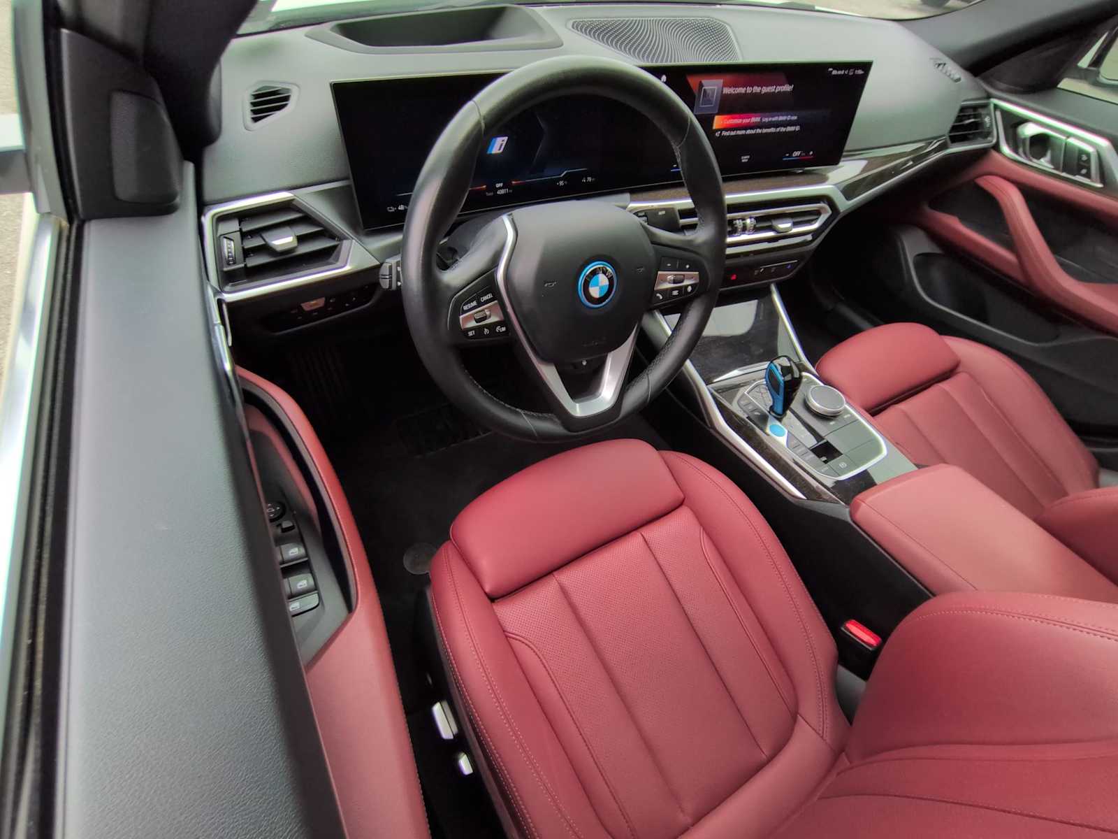 Thumbnail: 2023 BMW i4 - 10