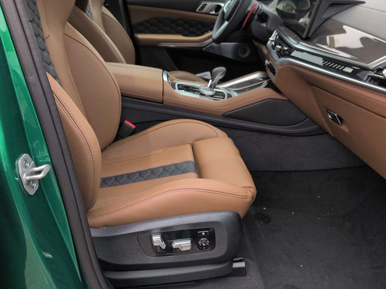 Thumbnail: 2026 BMW X5 - 24