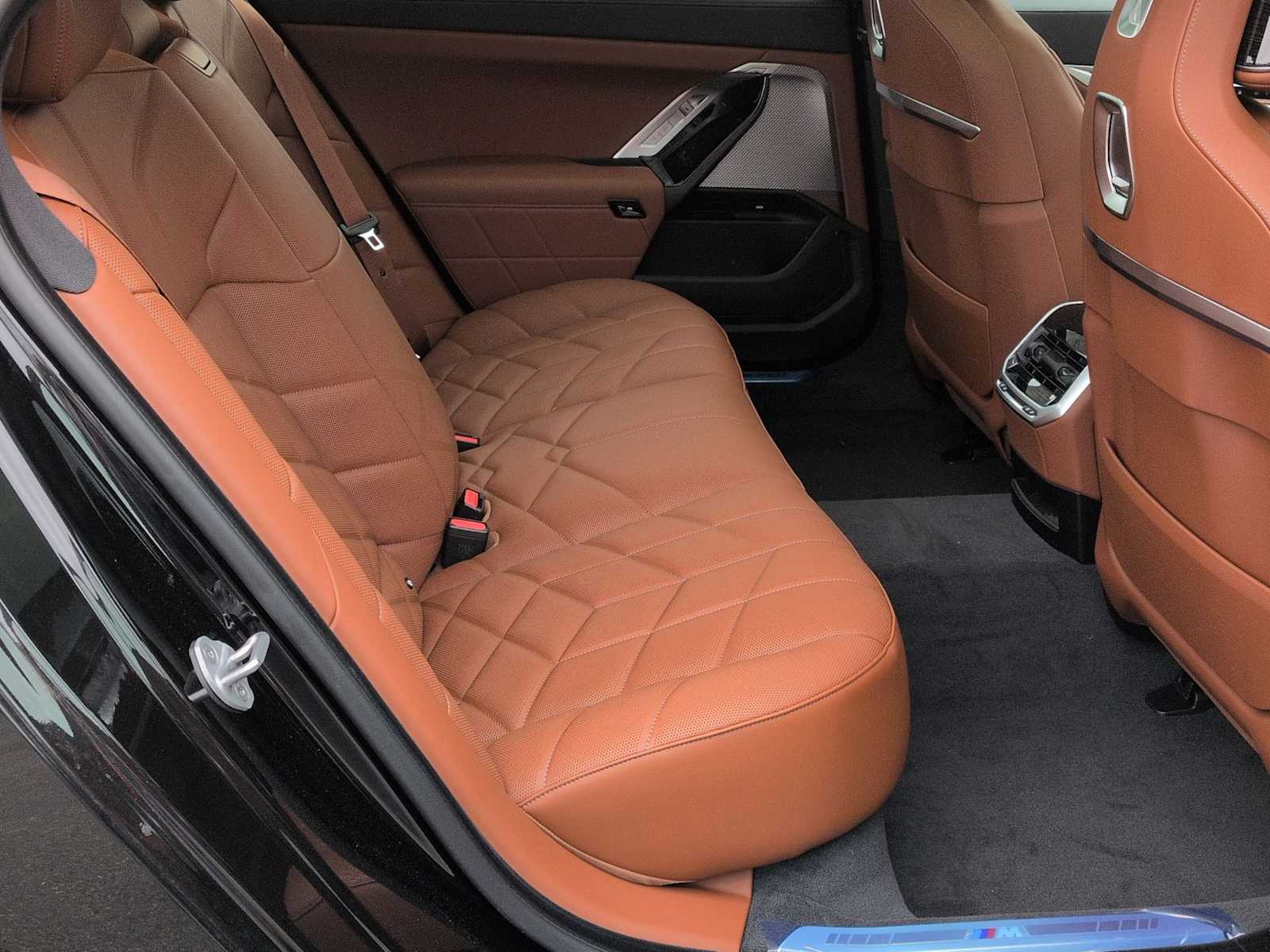 Thumbnail: 2026 BMW 7 Series - 21