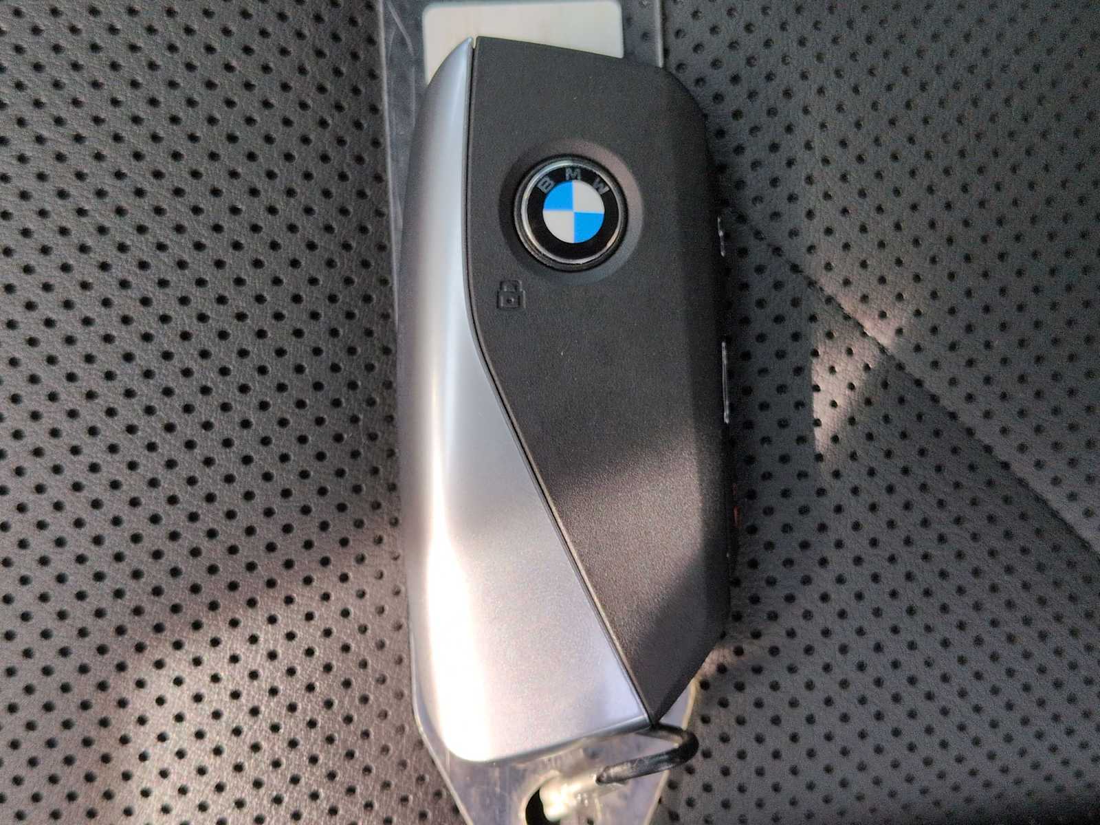Thumbnail: 2026 BMW X5 - 37