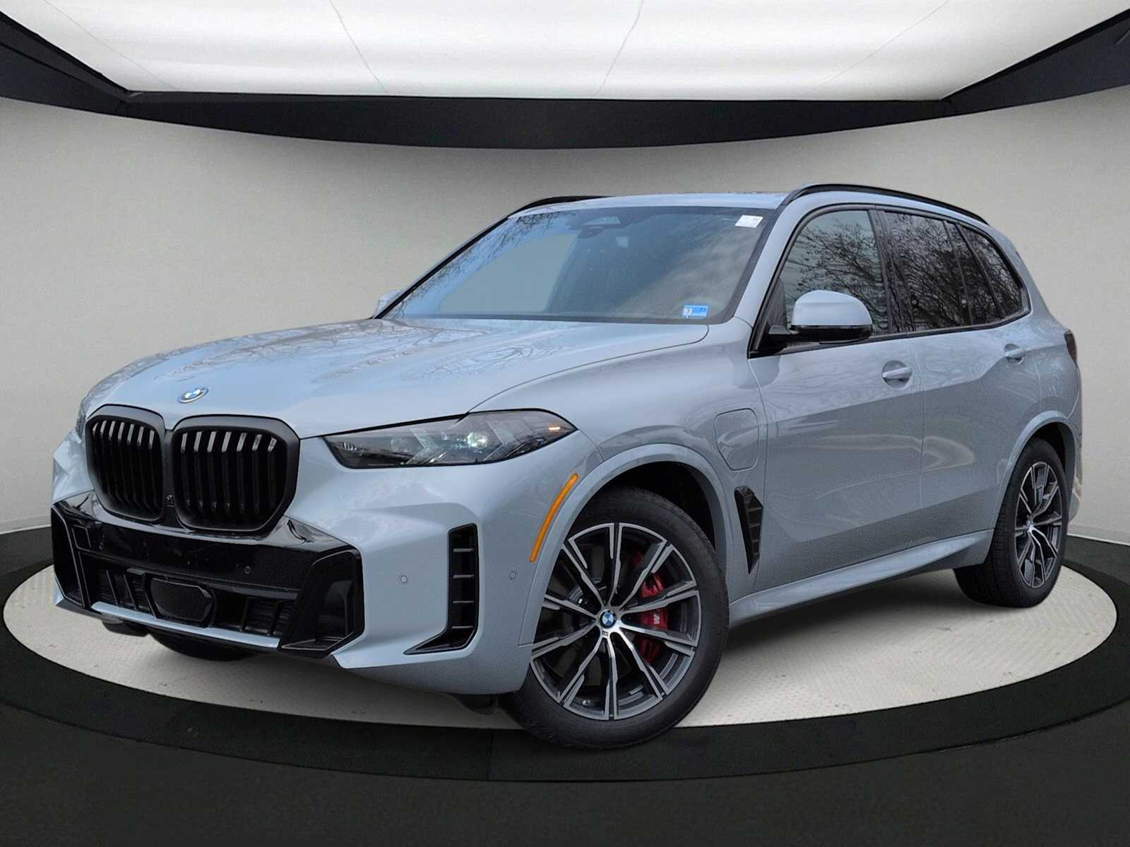 Thumbnail: 2026 BMW X5 - 1