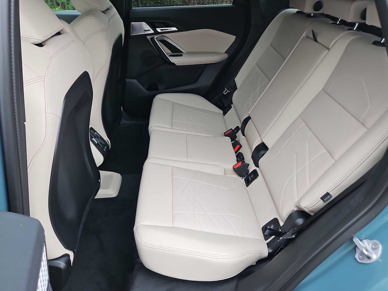 Thumbnail: 2025 BMW X1 - 20