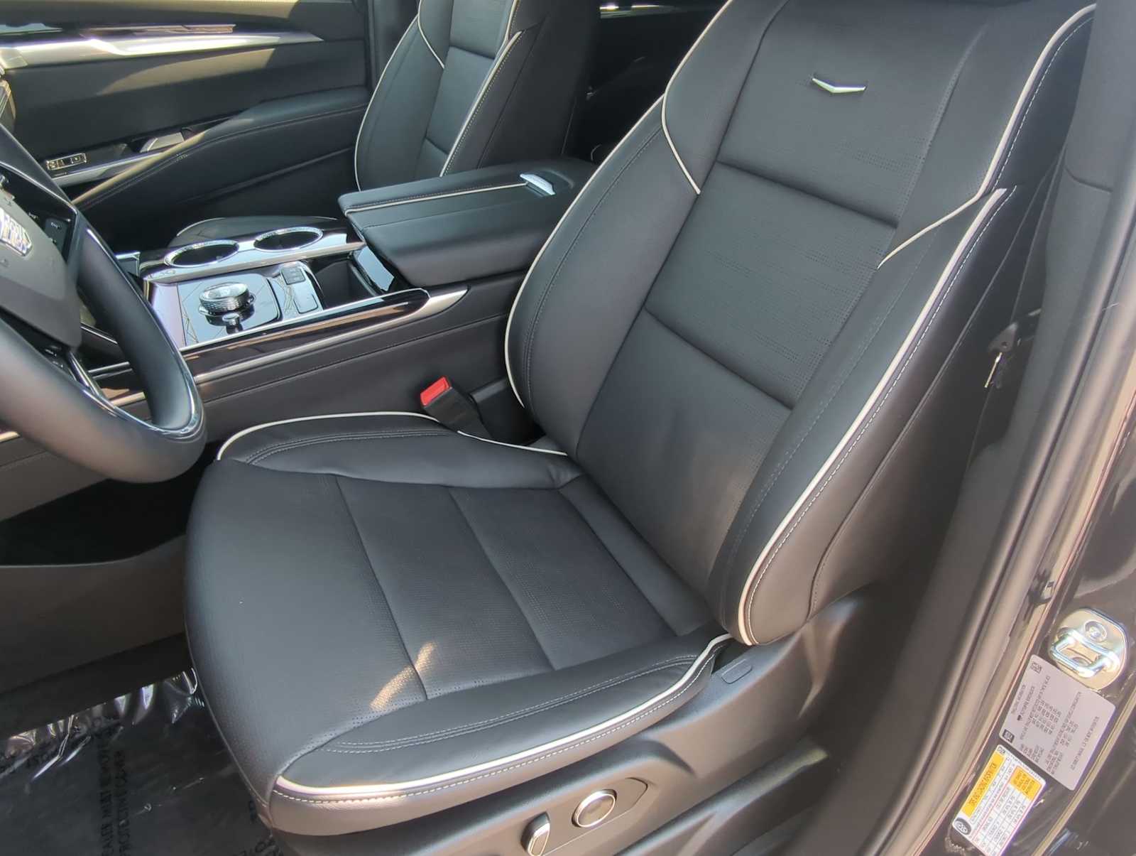 Thumbnail: 2025 Cadillac Escalade - 17